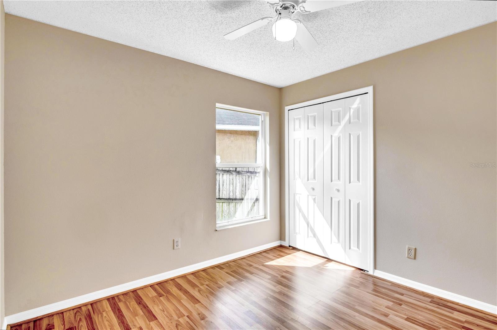 8832 Valencia Oaks Ct Property Photo 14
