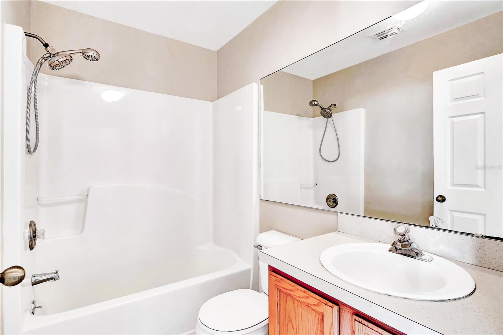 8832 Valencia Oaks Ct Property Photo 15