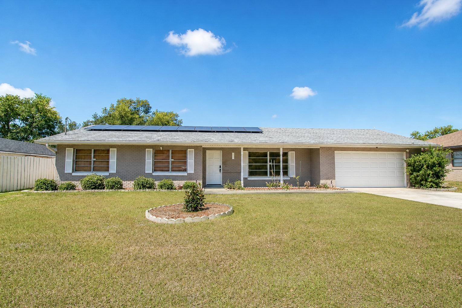 O6420227 Property Photo 2