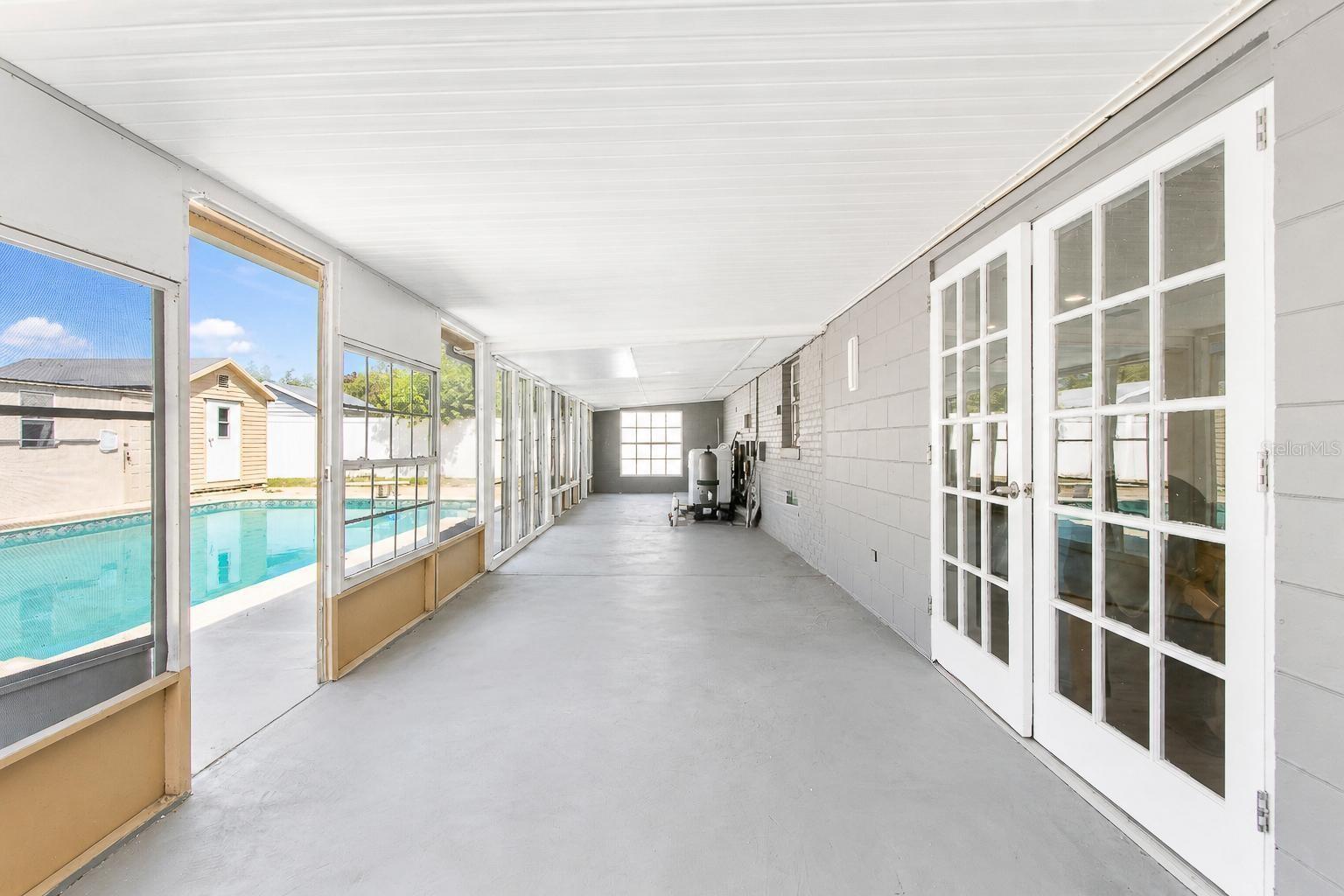 O6420227 Property Photo 16