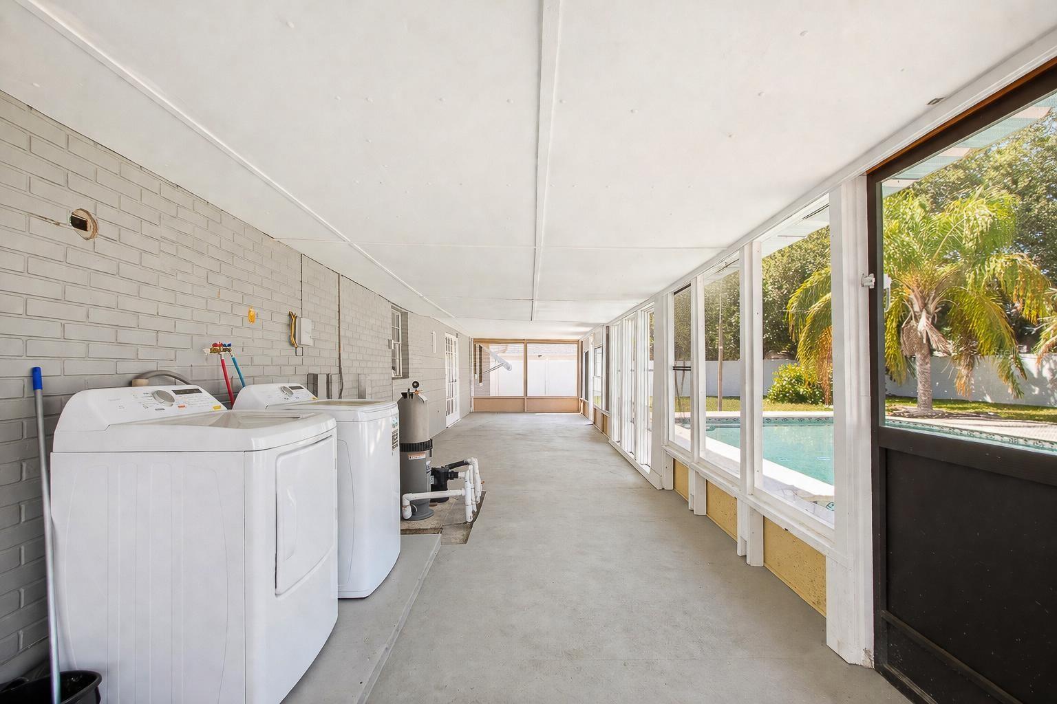 O6420227 Property Photo 17