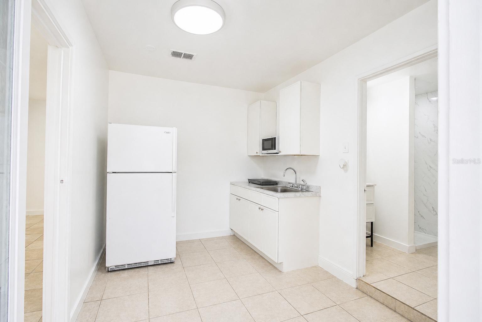 O6420227 Property Photo 20