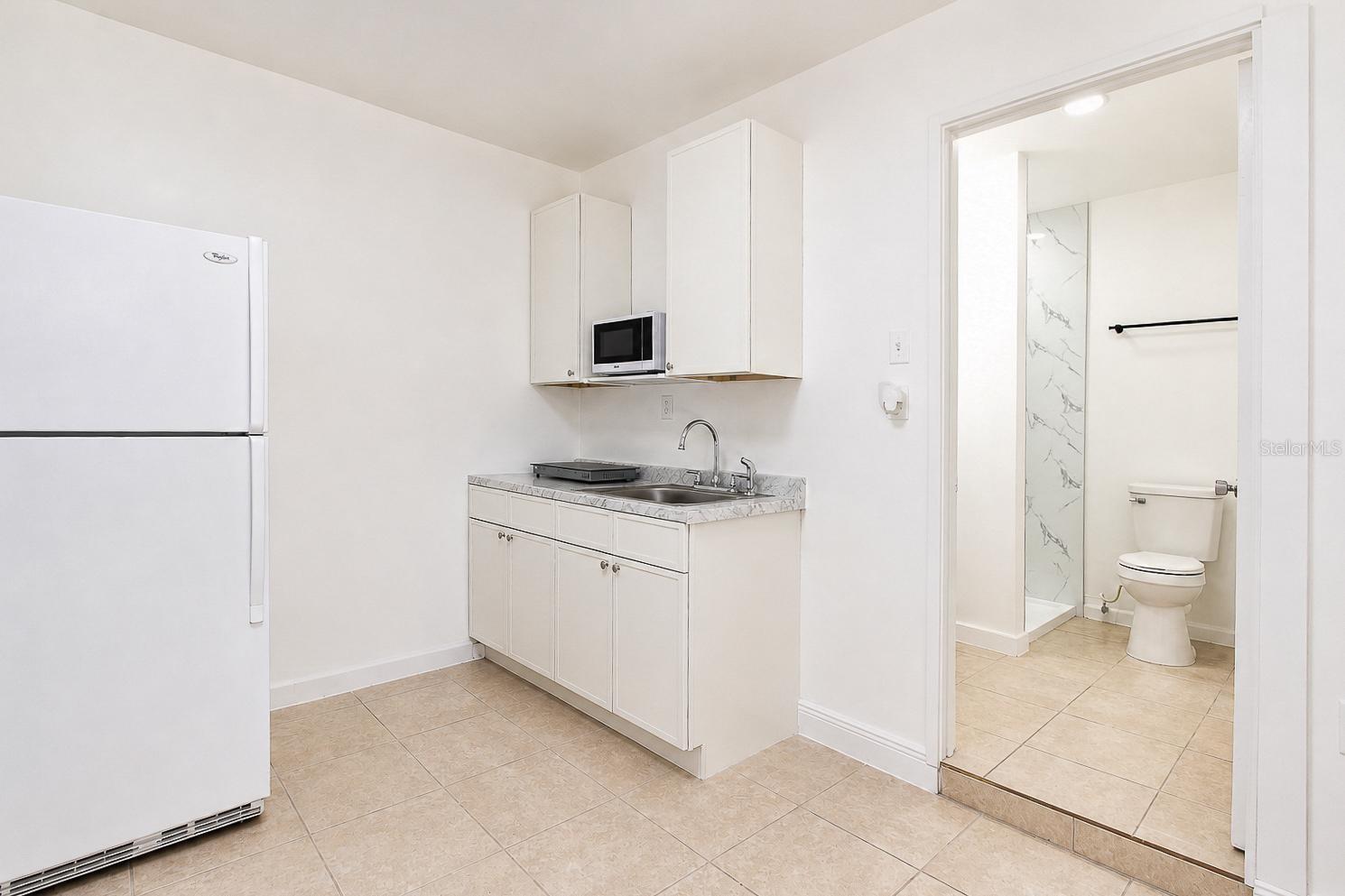 O6420227 Property Photo 21