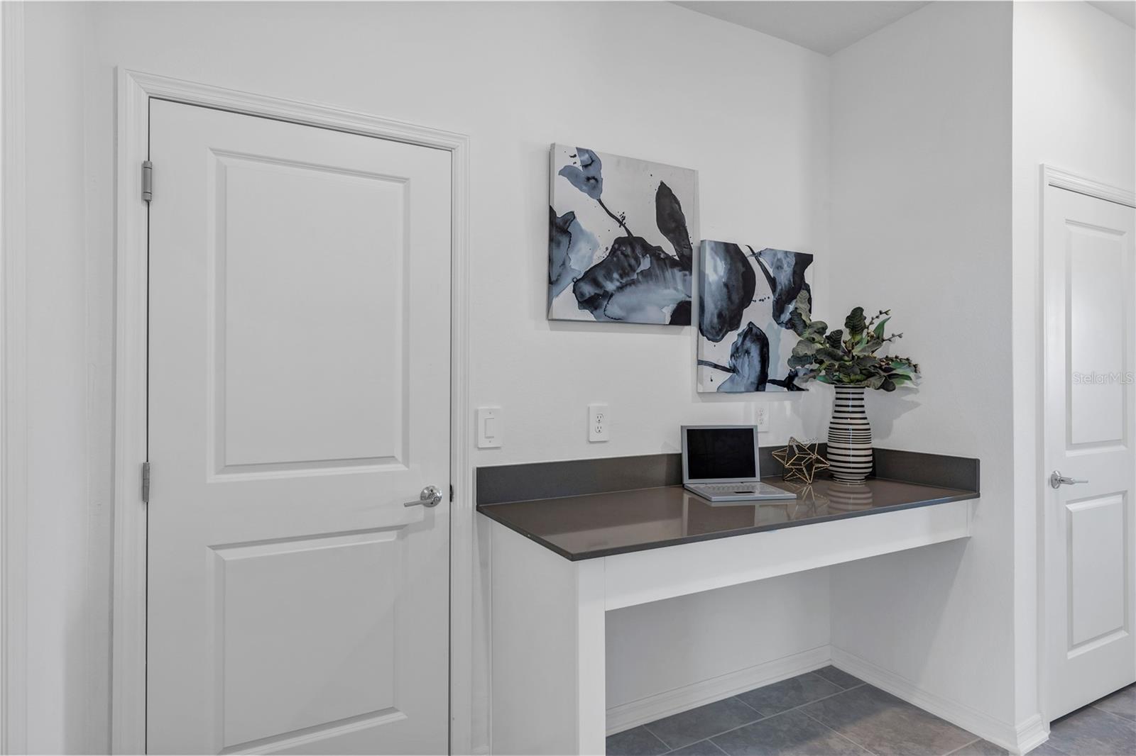 3341 Addison Blvd Property Photo 3