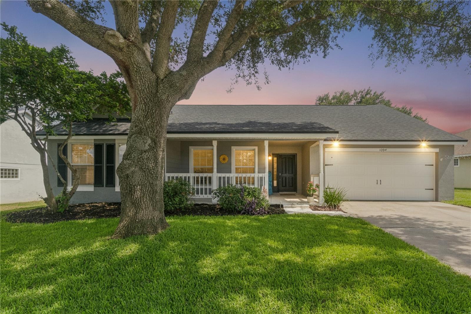 1094 Golf Point Loop Property Photo 1