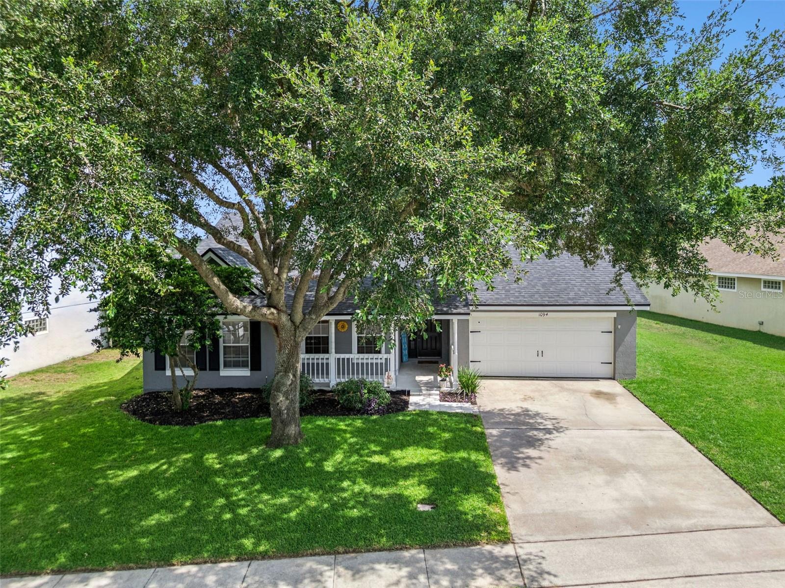 1094 Golf Point Loop Property Photo 3