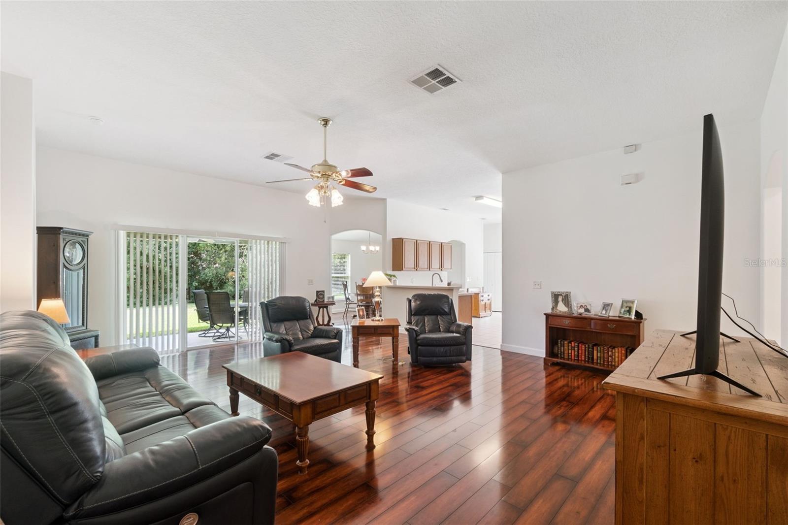 1094 Golf Point Loop Property Photo 4