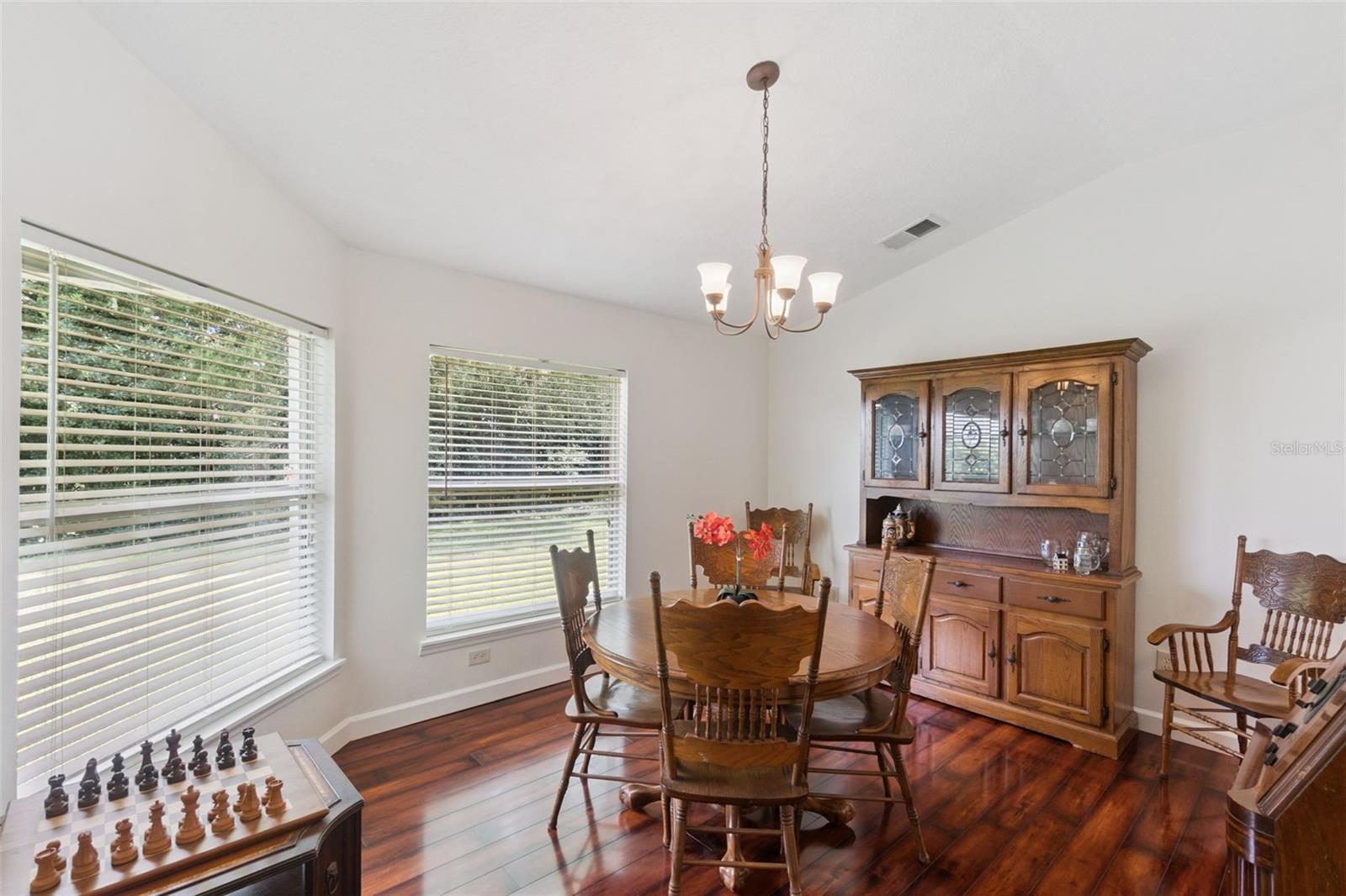 1094 Golf Point Loop Property Photo 9