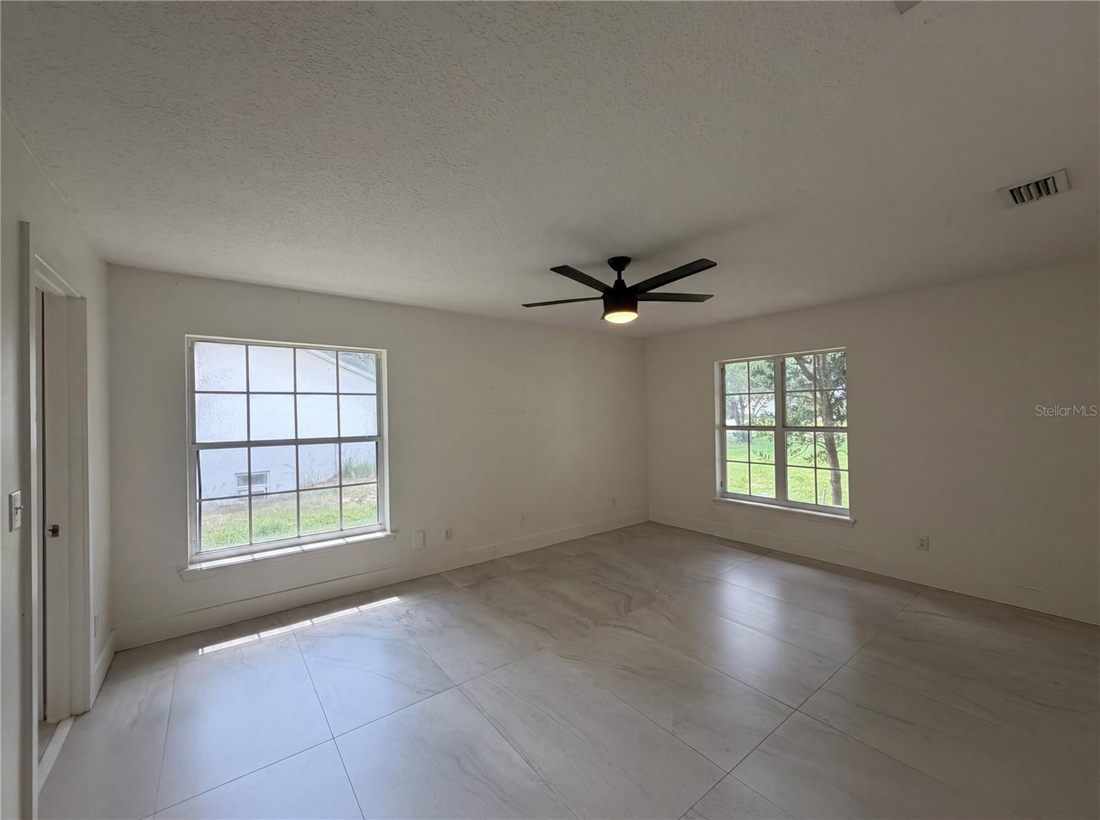 11200 Rosehill Dr Property Photo 14