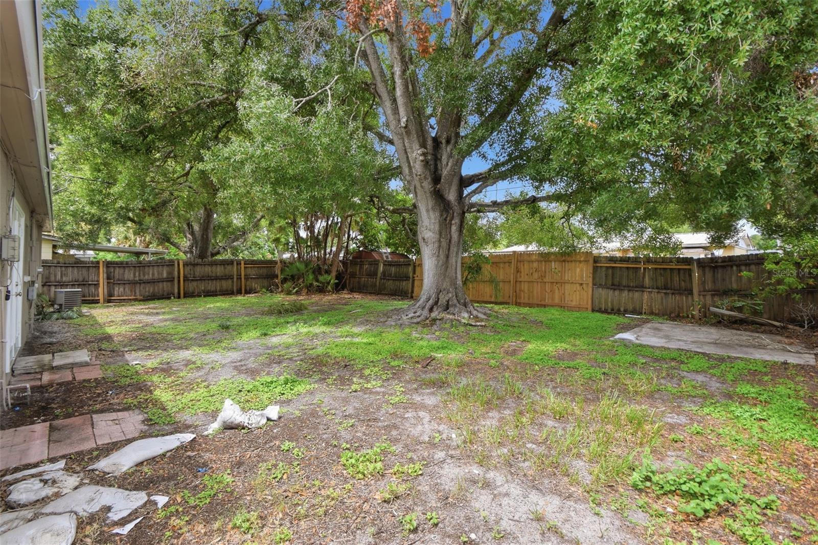 8331 55th St N Property Photo 39