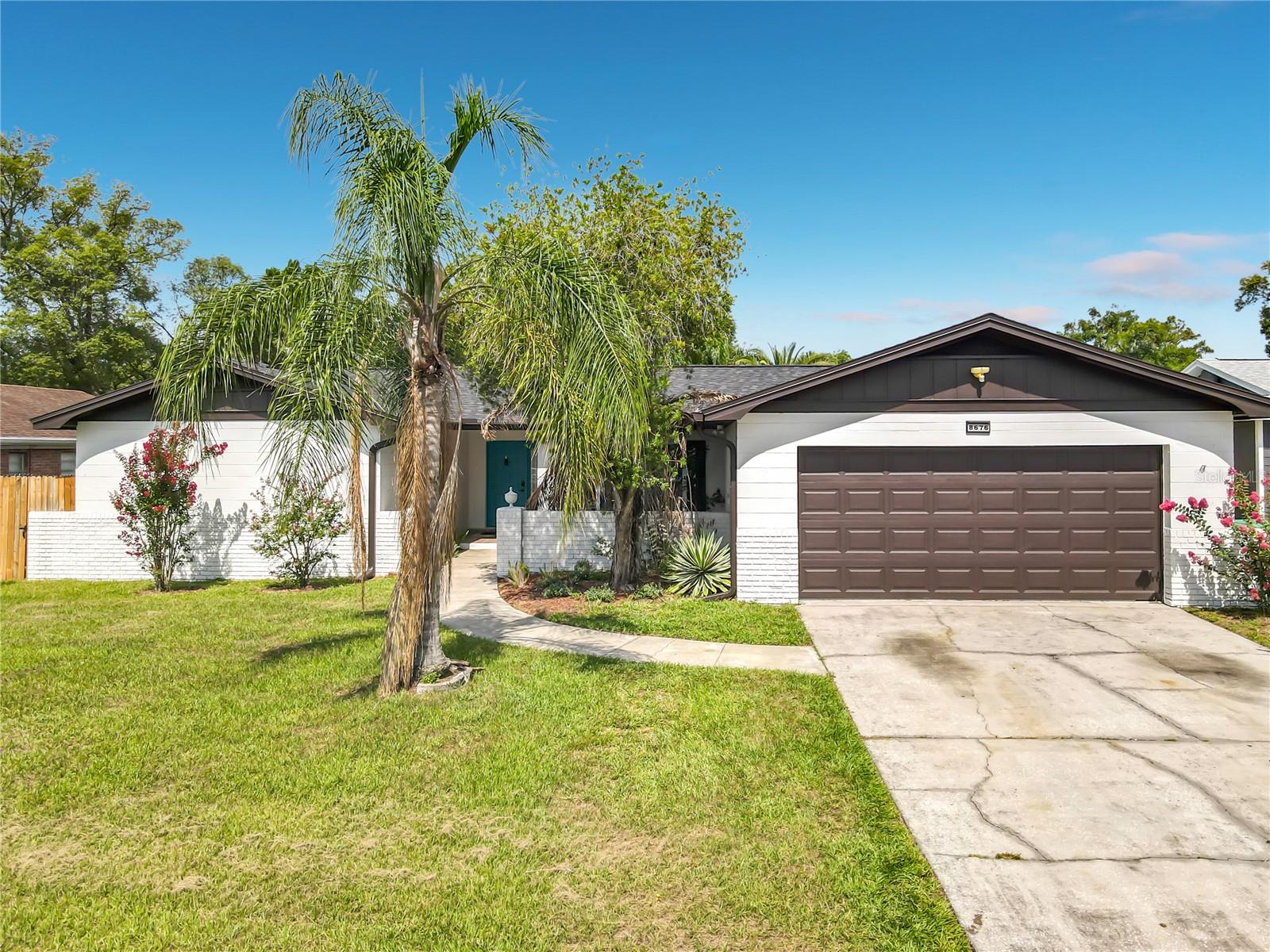 8676 HILLSIDE DR Property Photo 1