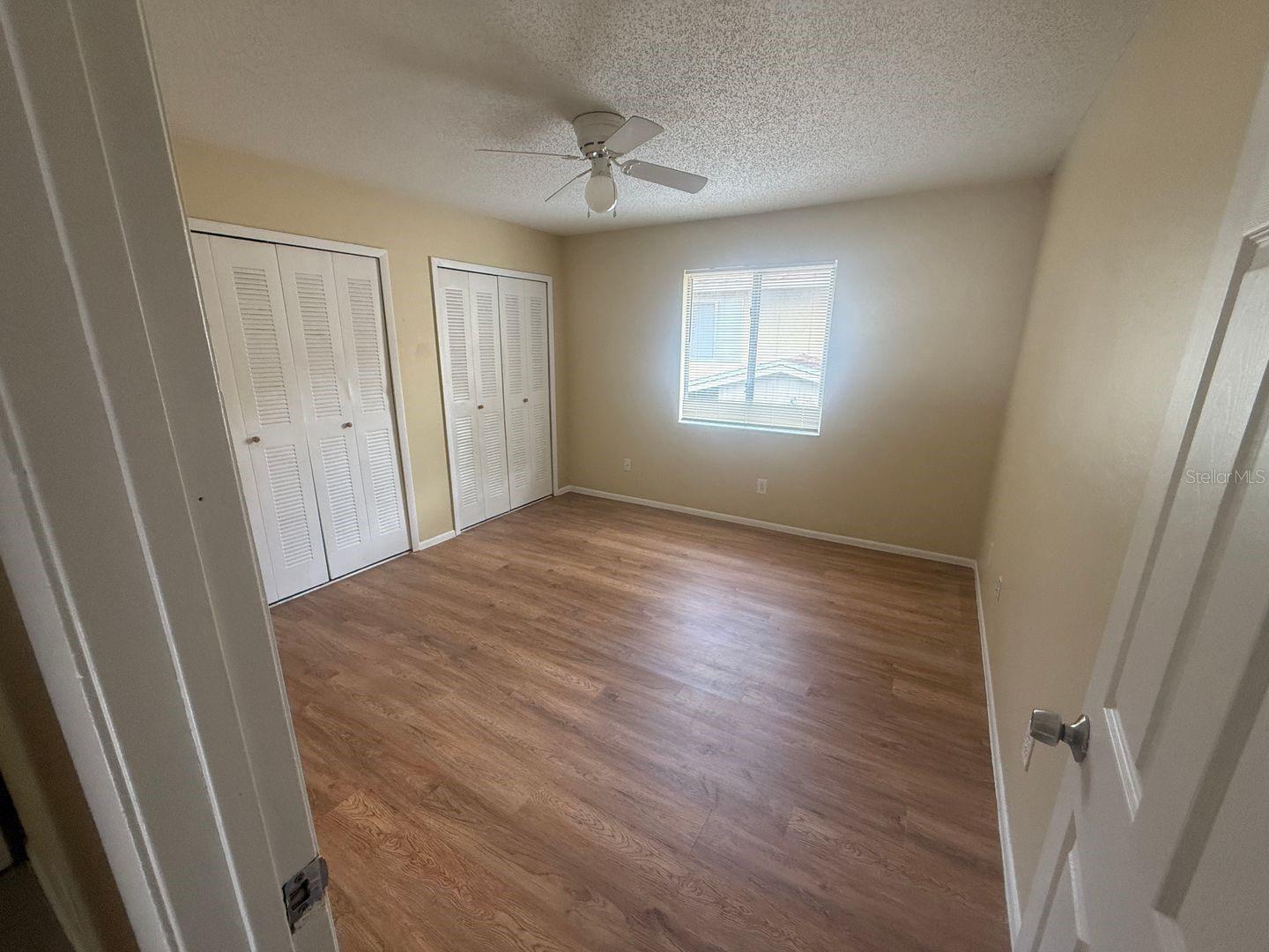 O6420331 Property Photo 5