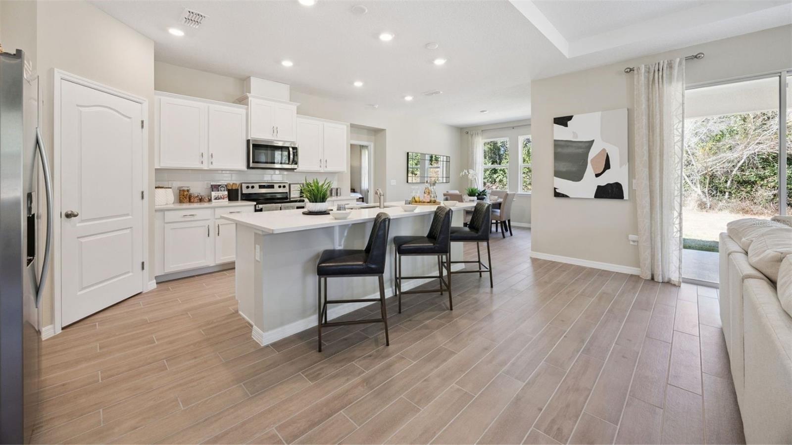 3050 Kingsman Trl Property Photo 9