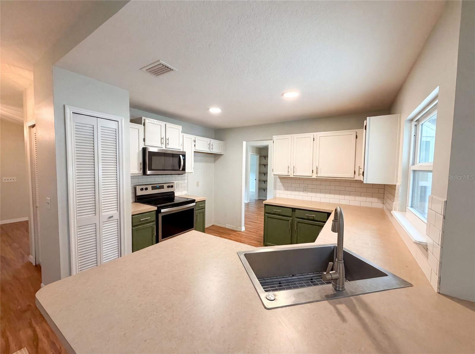 546 Penns Neck Dr Property Photo 15