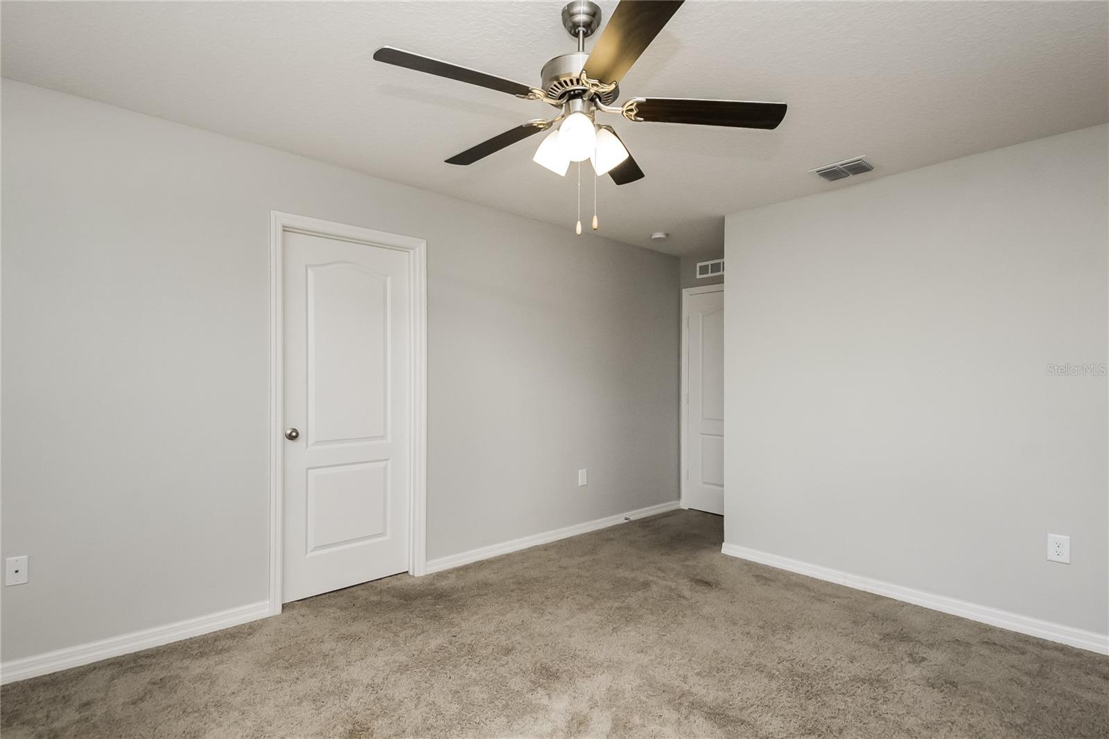 204 Fig Ct Property Photo 8