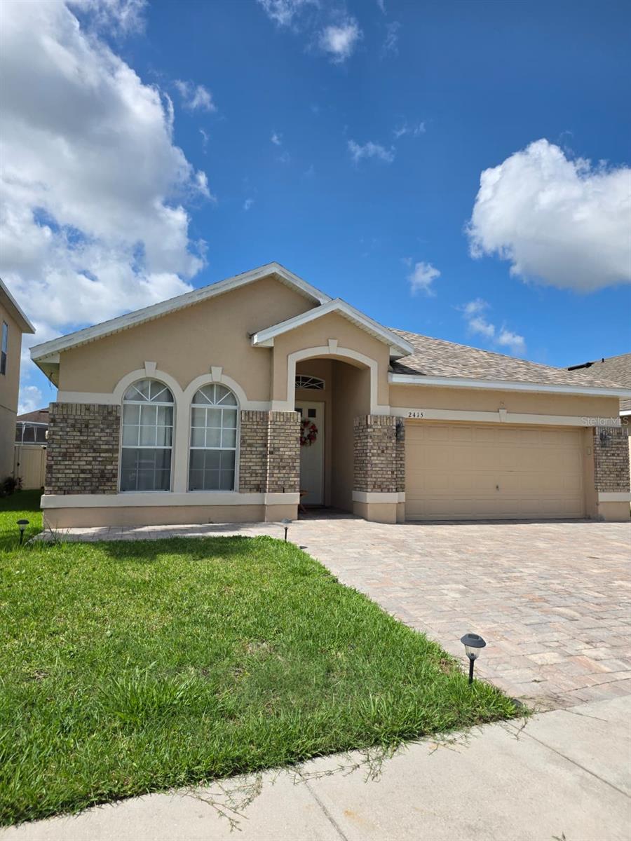 O6420375 Property Photo 2