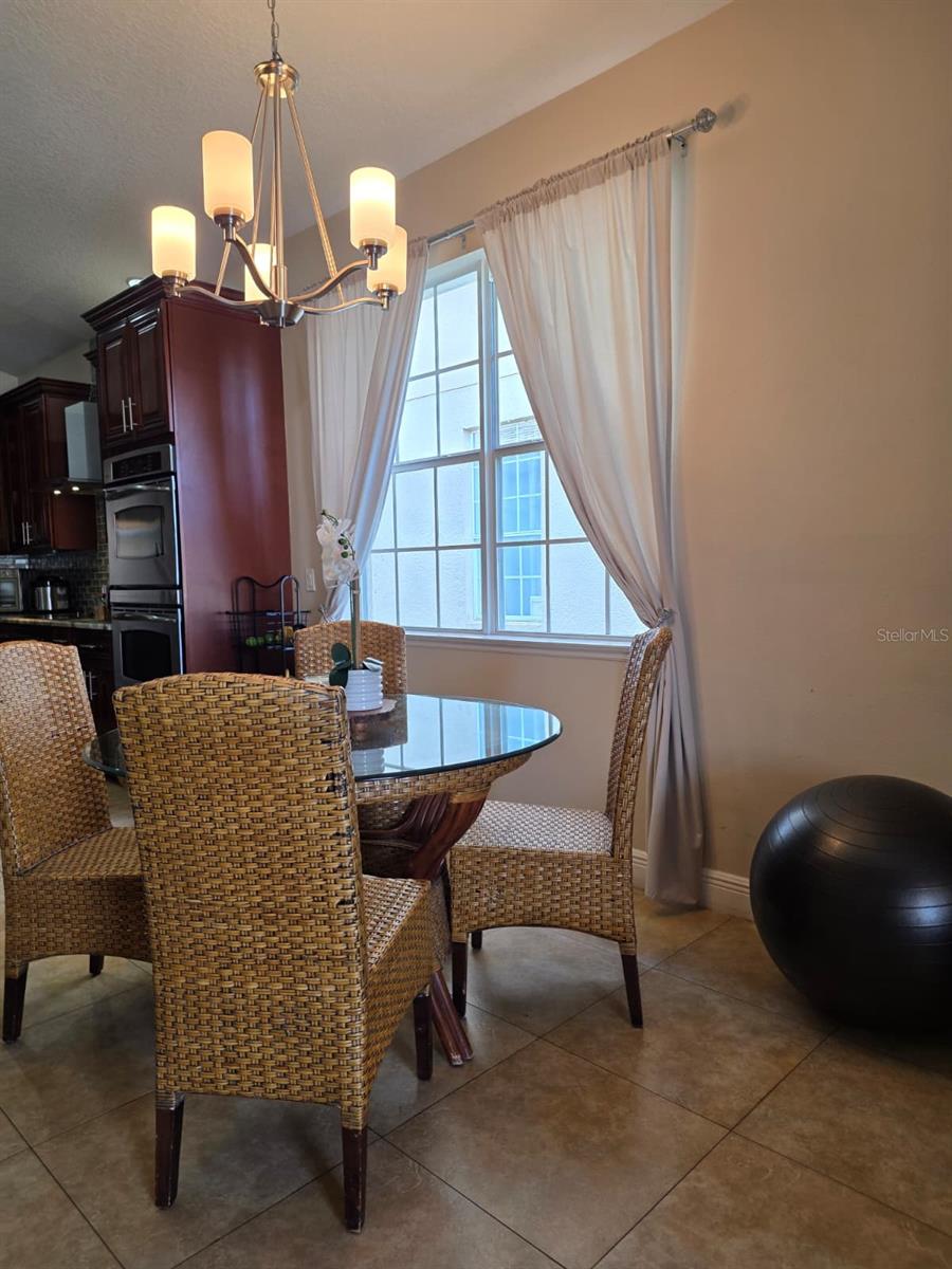 O6420375 Property Photo 16