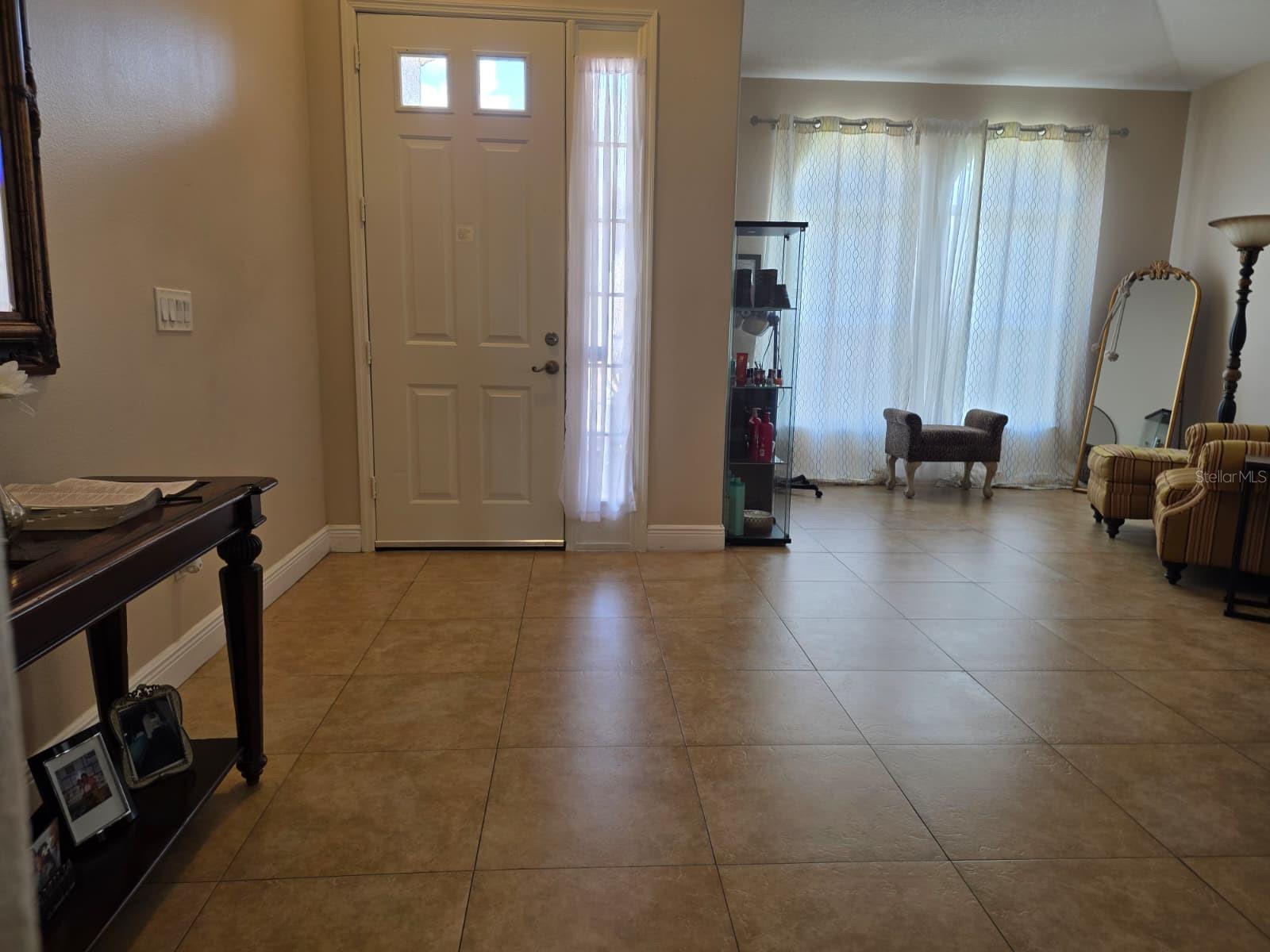 O6420375 Property Photo 26