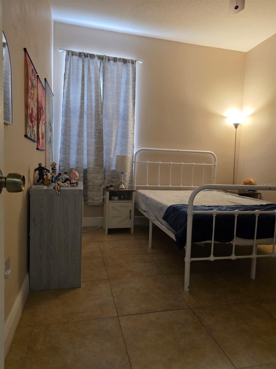O6420375 Property Photo 33