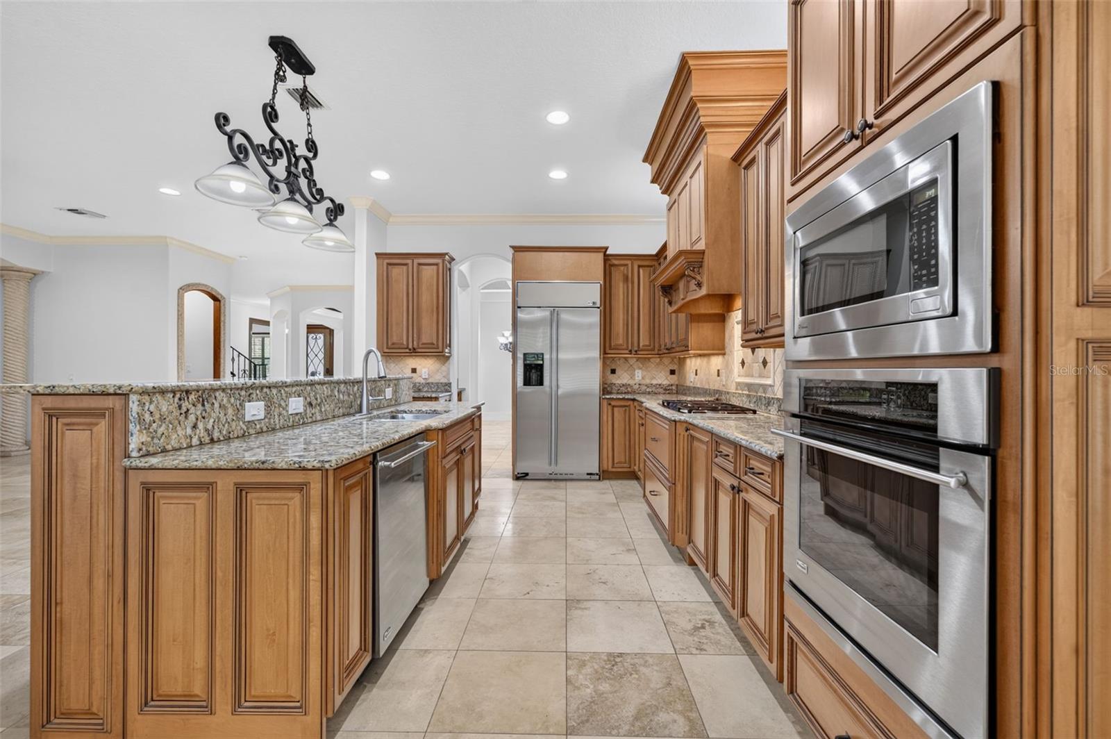 341 E Reading Way Property Photo 16