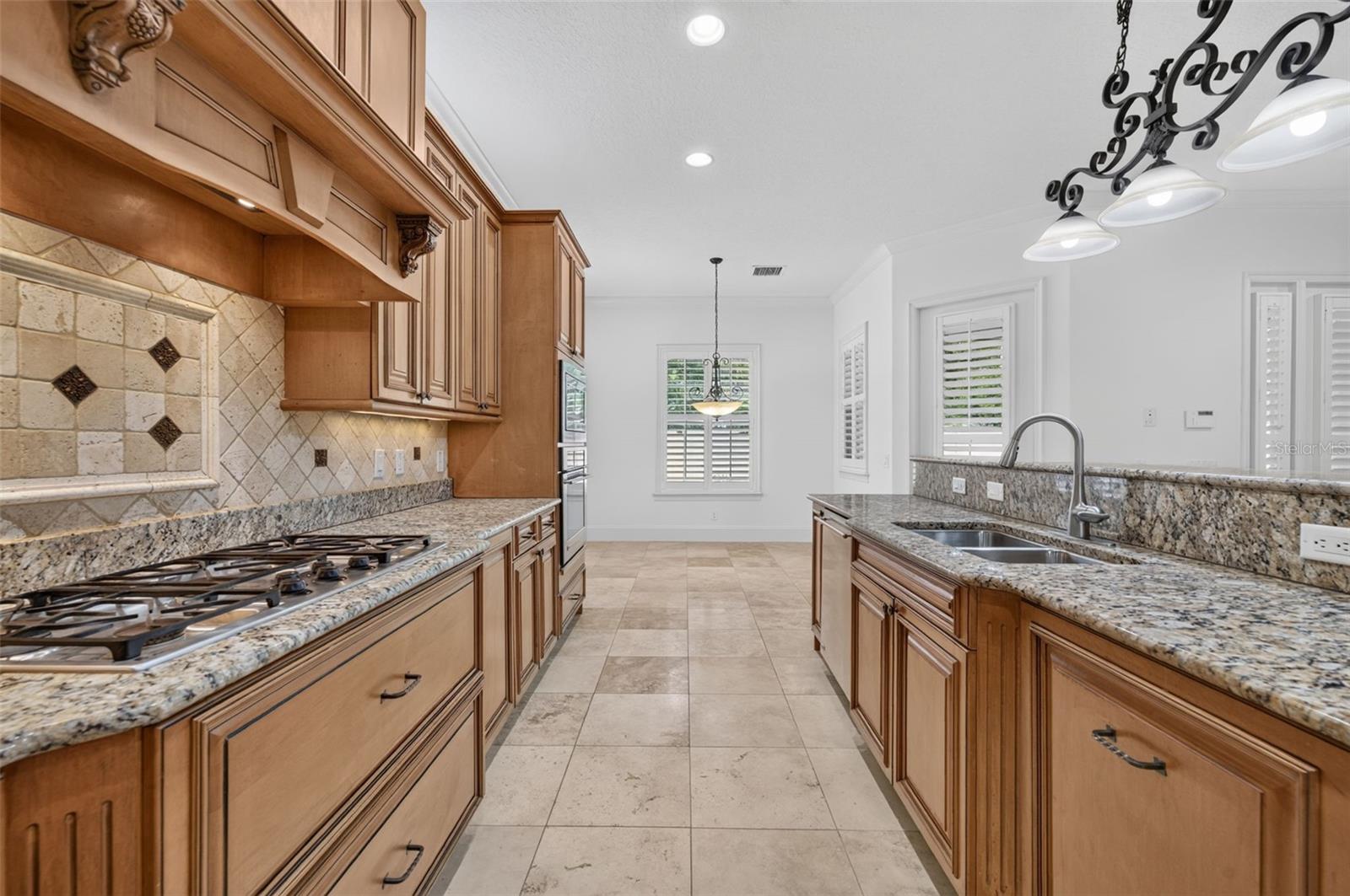 341 E Reading Way Property Photo 23