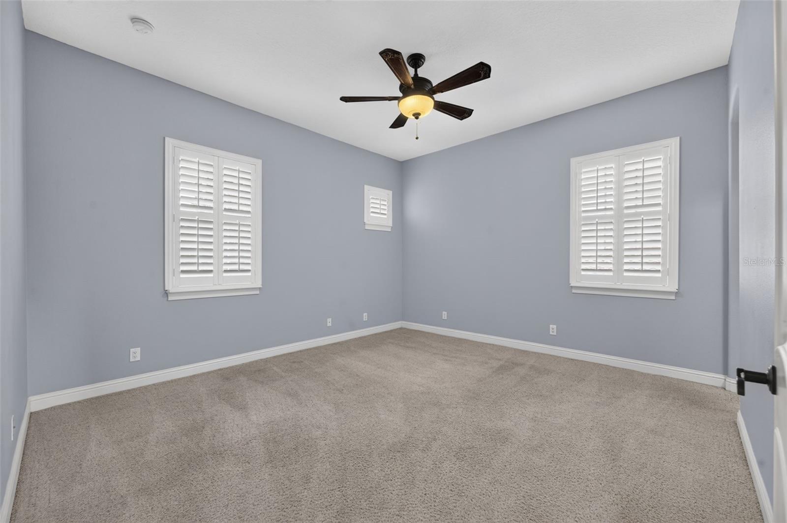 341 E Reading Way Property Photo 38