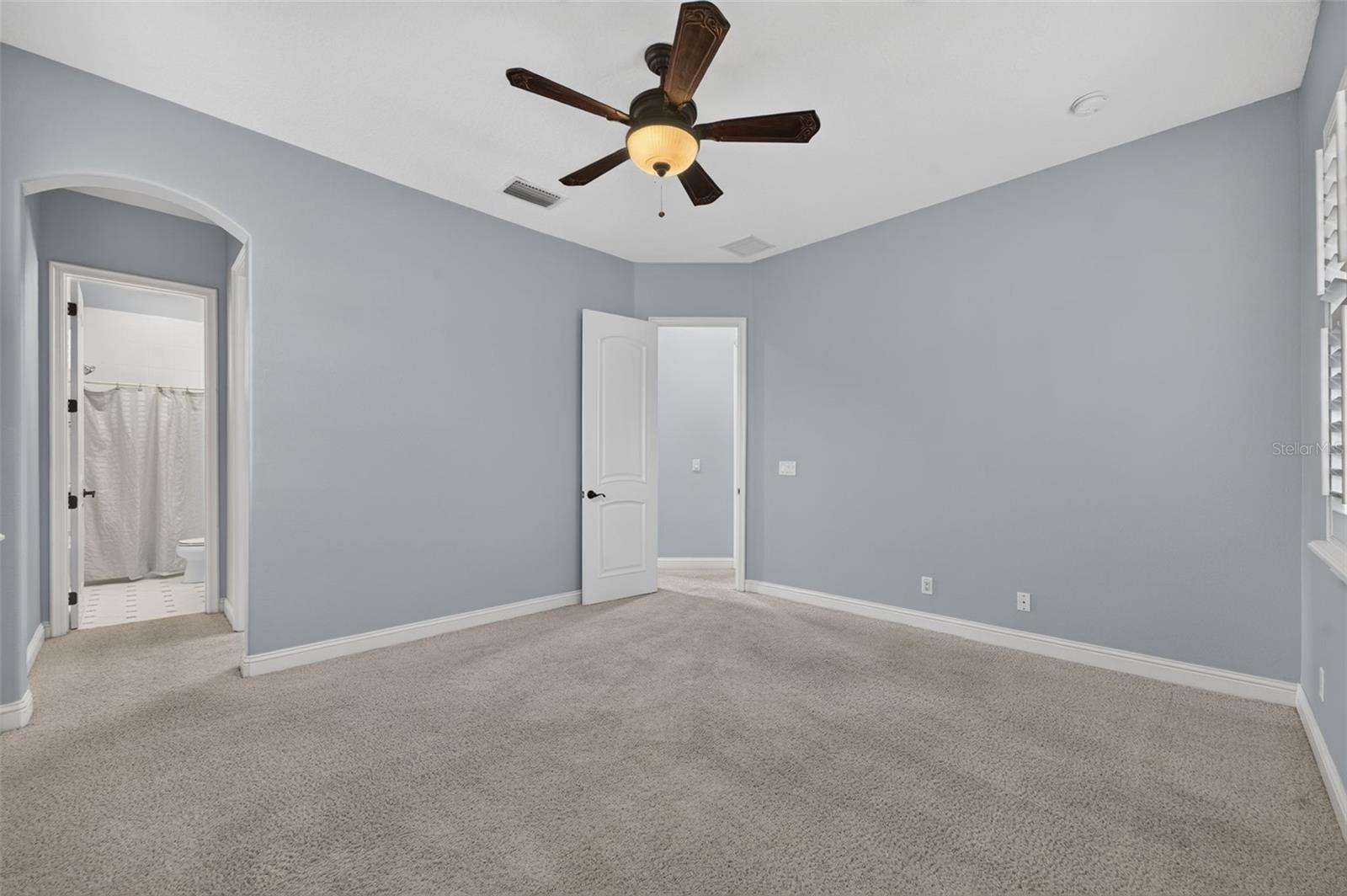 341 E Reading Way Property Photo 39