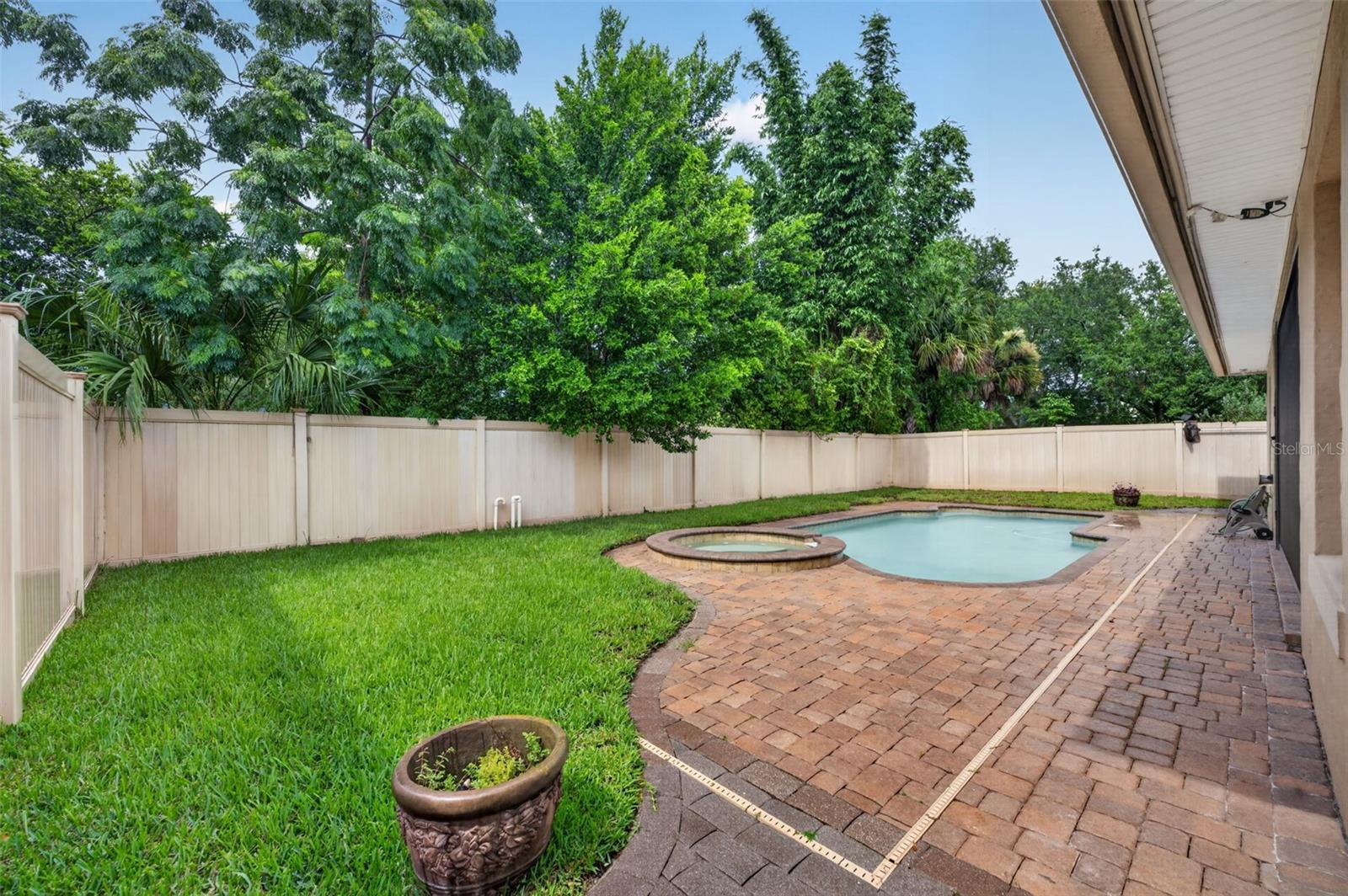 341 E Reading Way Property Photo 49
