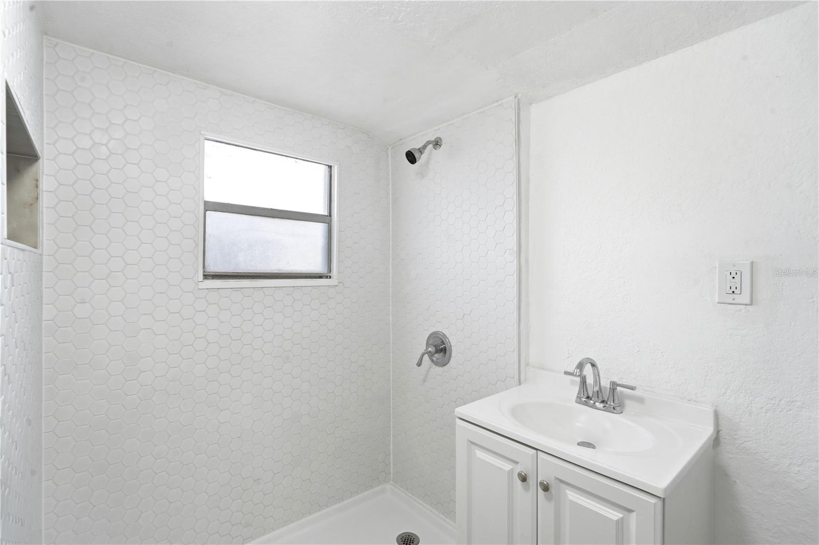 515 New York Ave Property Photo 17