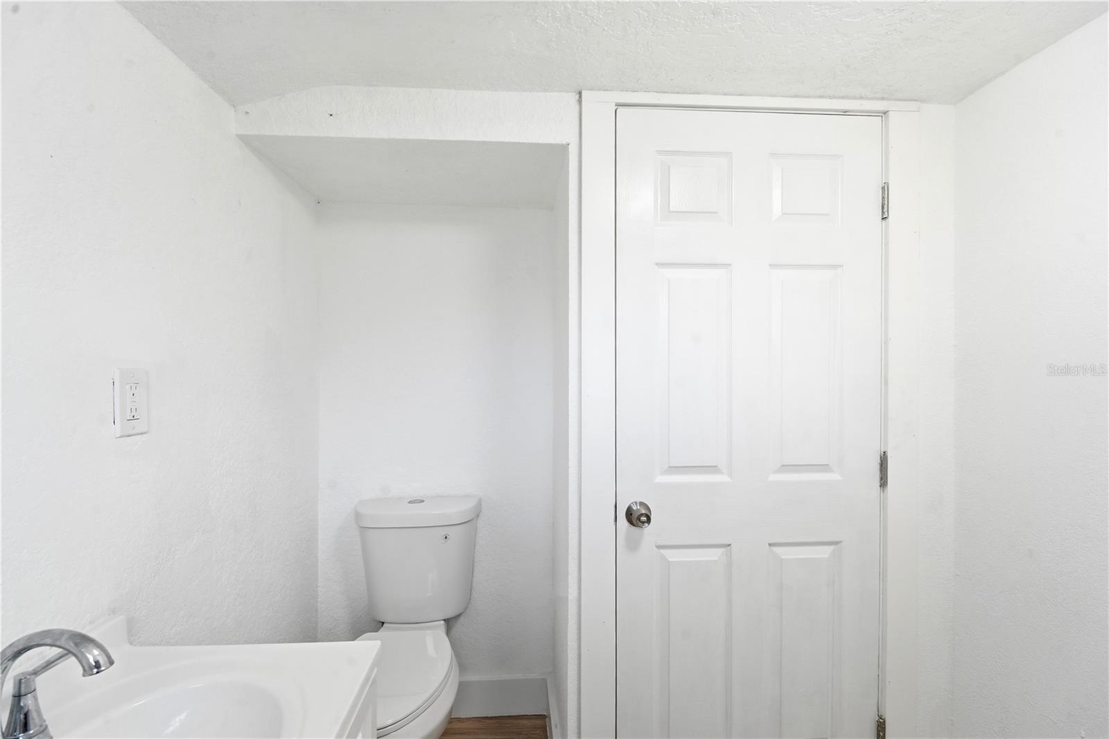 515 New York Ave Property Photo 21