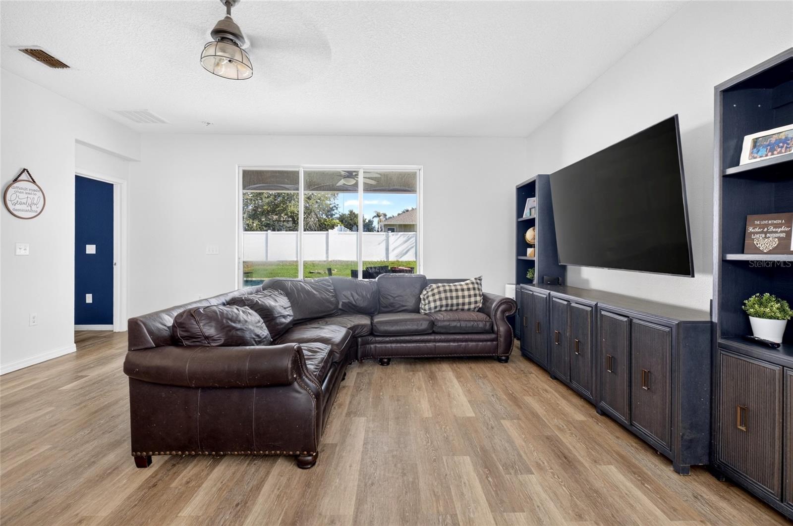 4841 Havilland Dr Property Photo 11