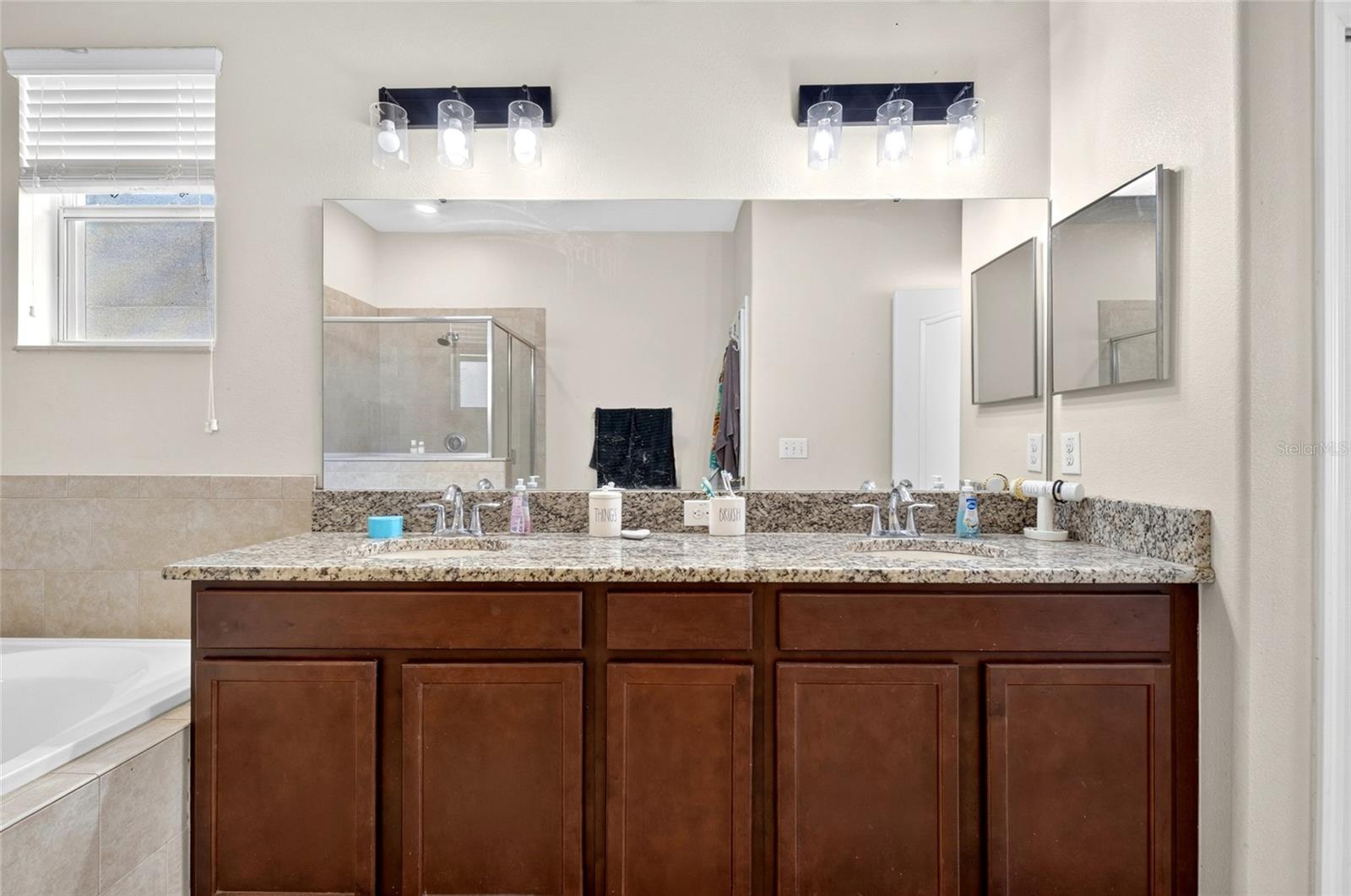 4841 Havilland Dr Property Photo 18