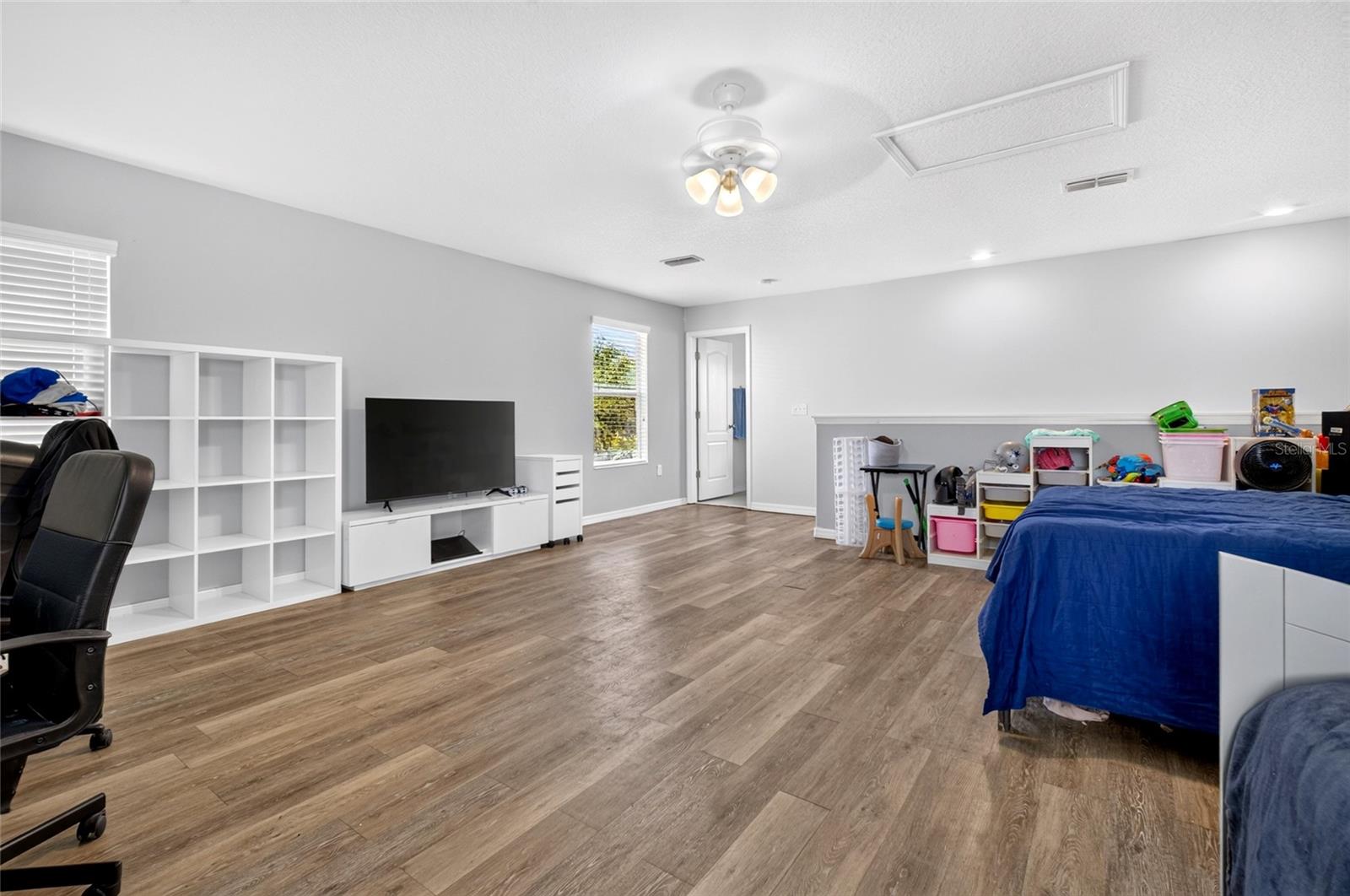 4841 Havilland Dr Property Photo 28