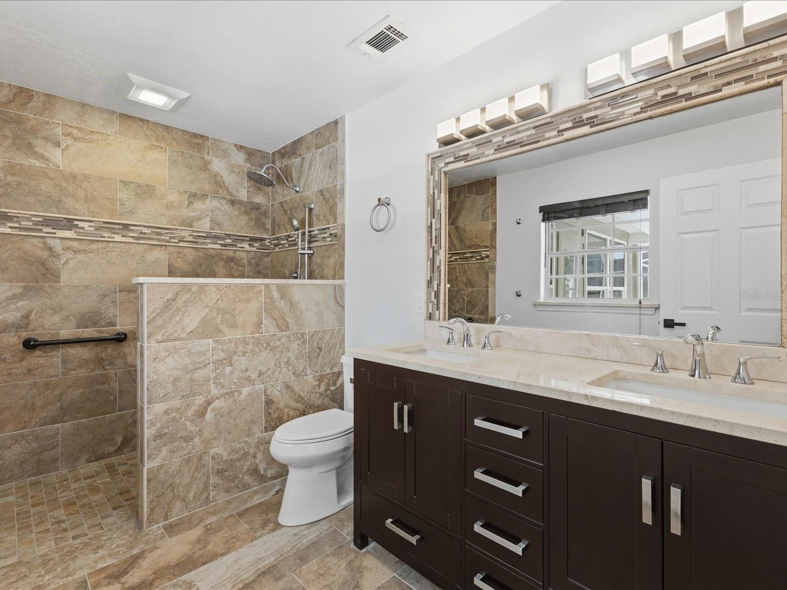 505 Lake Charm Dr Property Photo 24