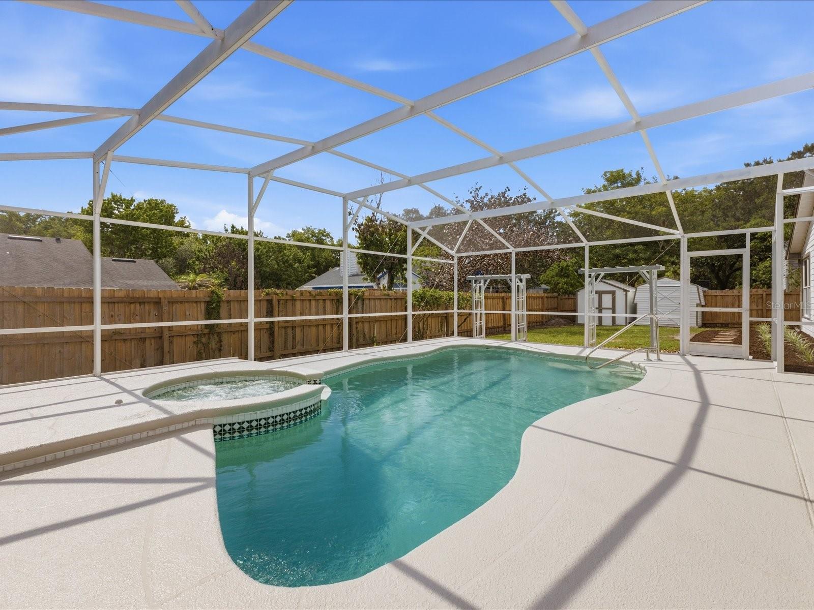 505 Lake Charm Dr Property Photo 41