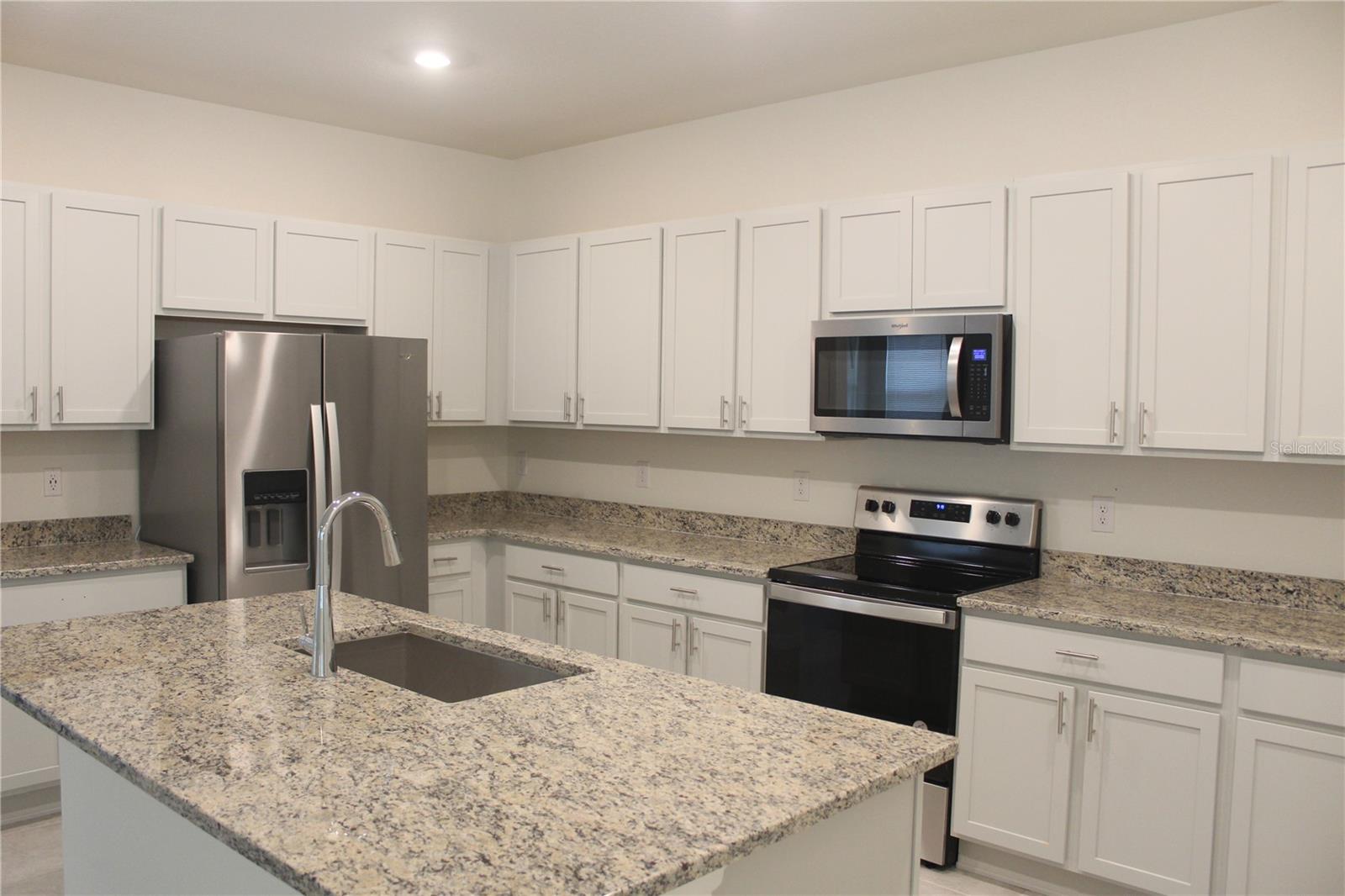 9023 Hooton Way Property Photo 3
