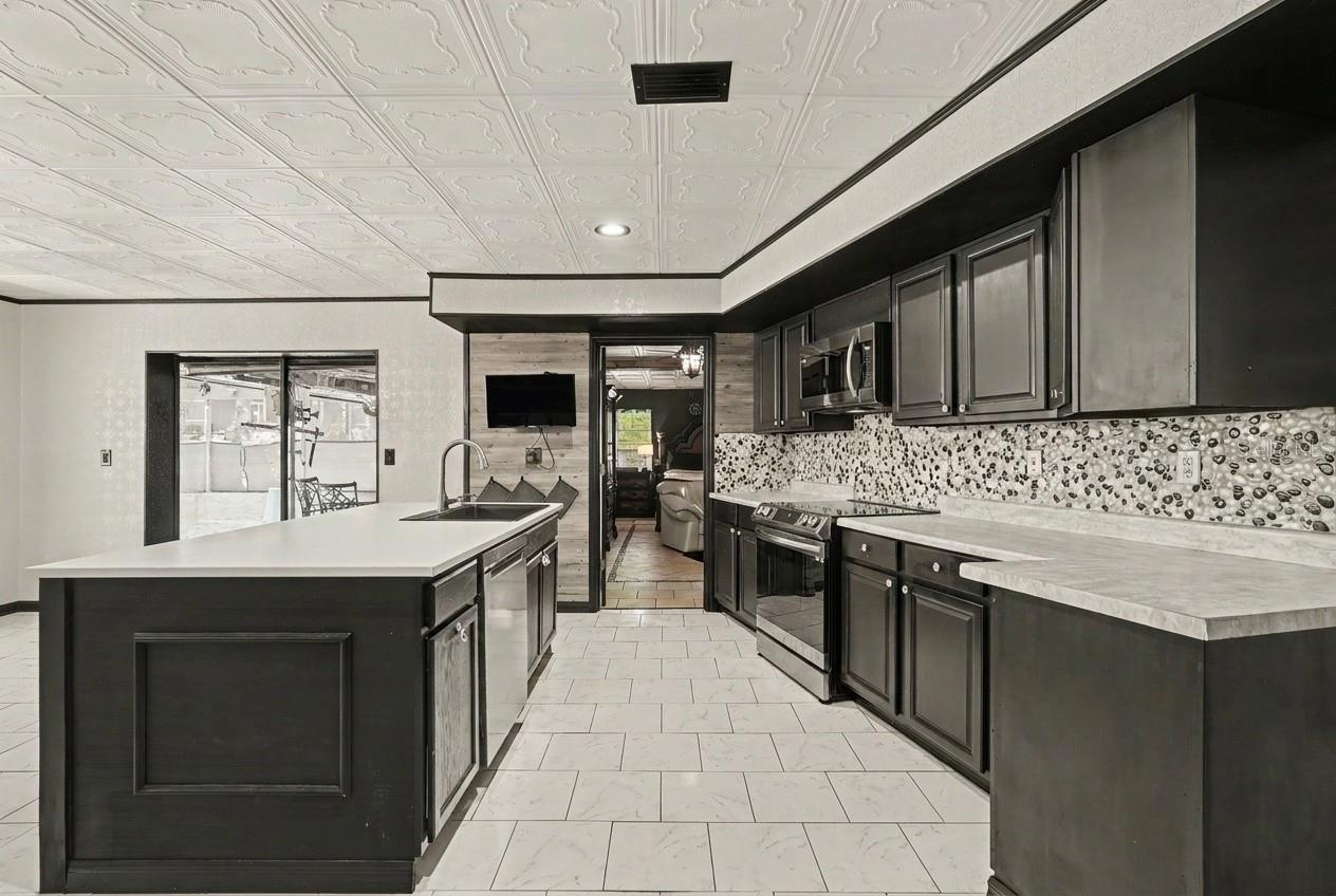 9027 Bonnet Way Property Photo 3