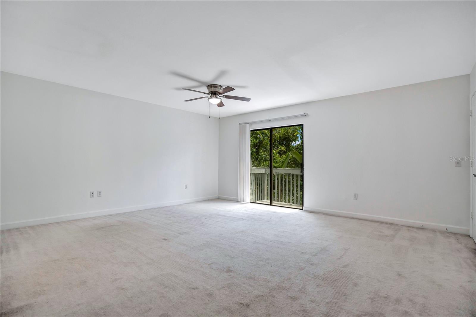 2577 Derbyshire Cir Property Photo 16