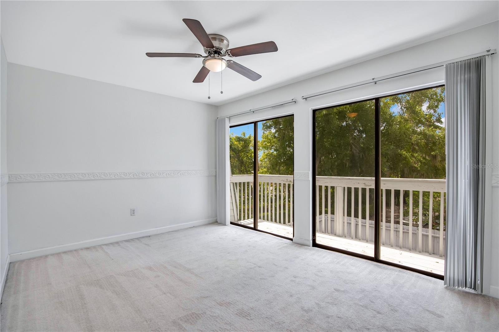 2577 Derbyshire Cir Property Photo 20