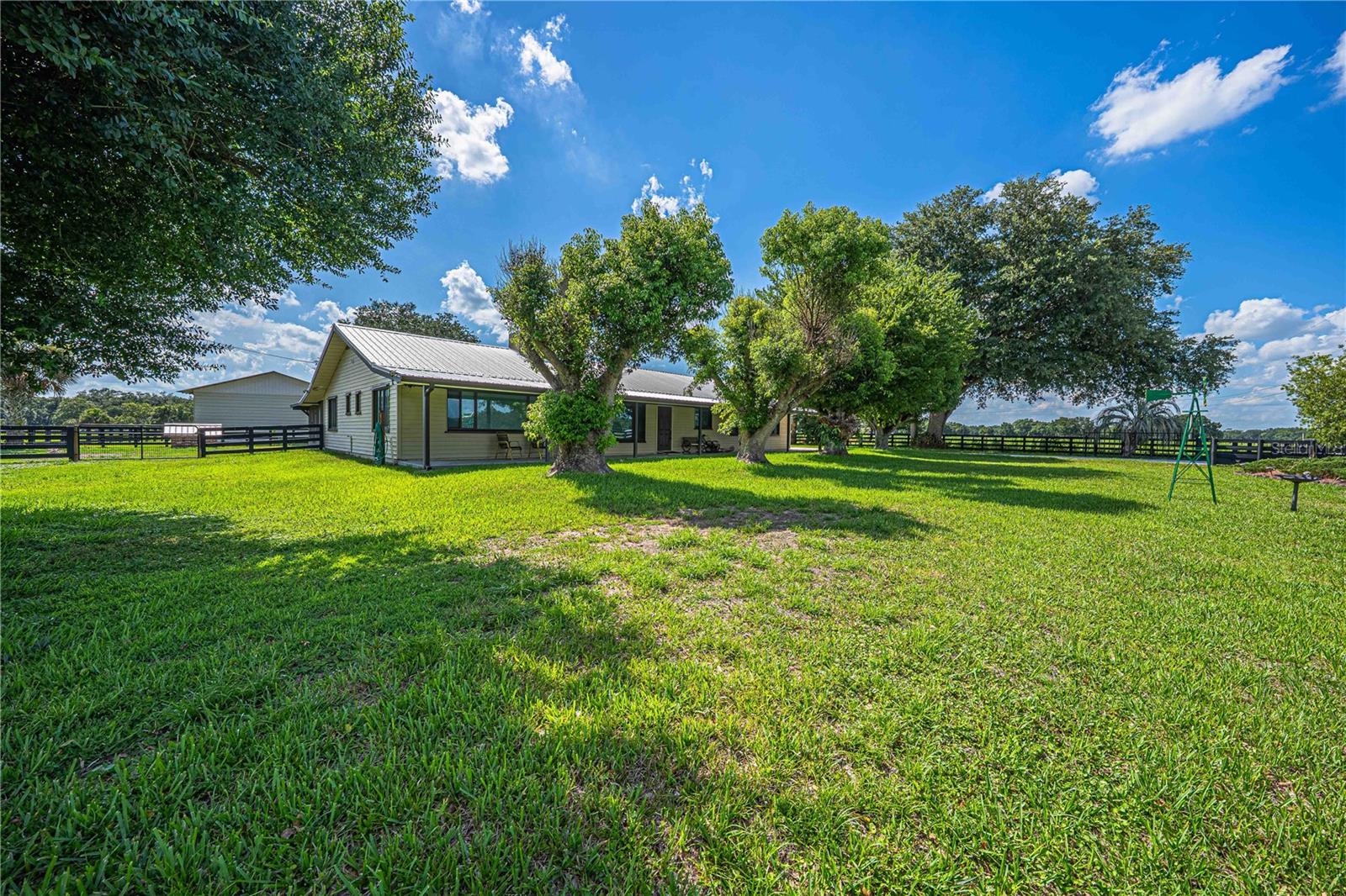 15111 Nw 34th Ter Property Photo 6
