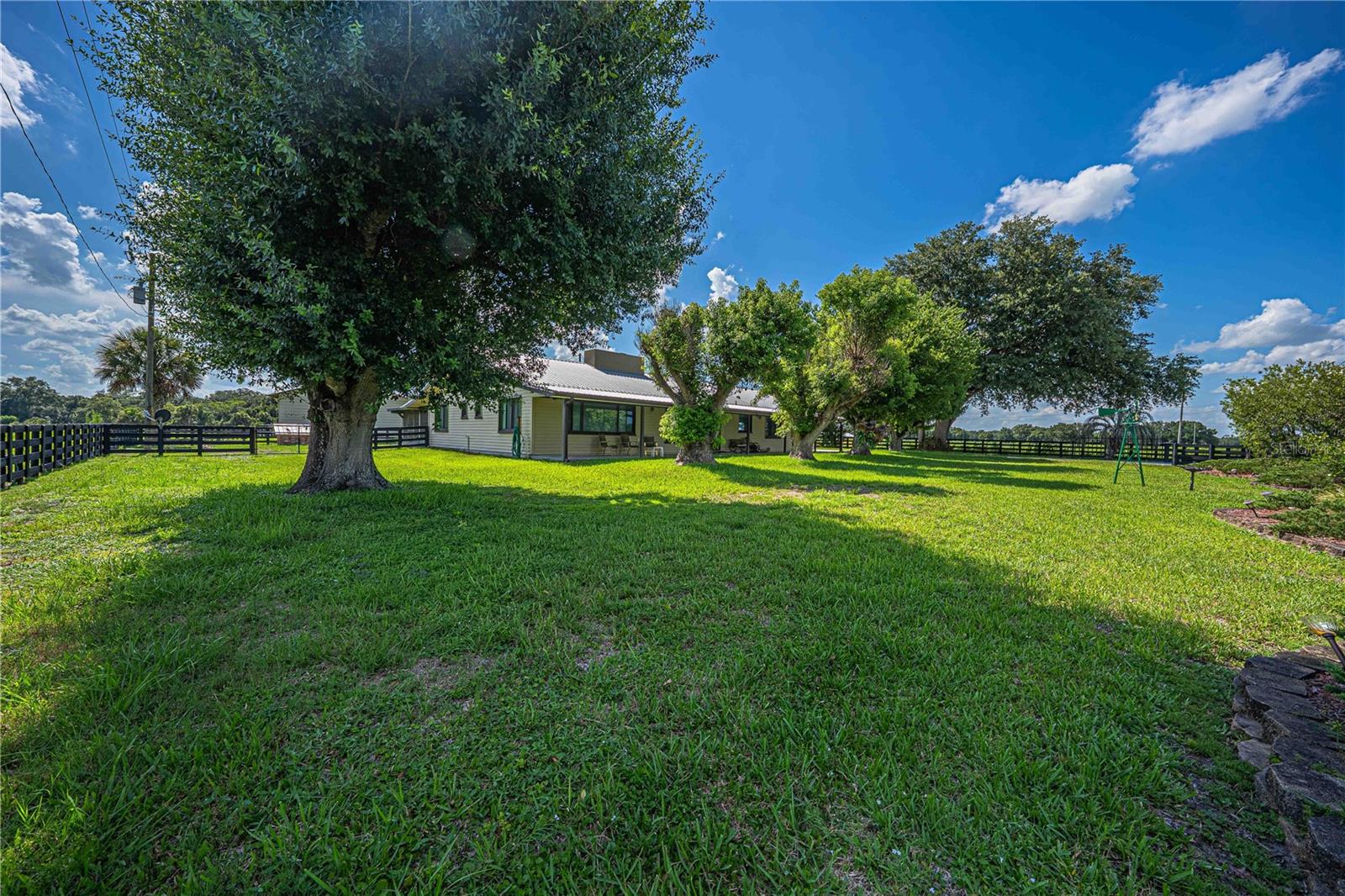 15111 Nw 34th Ter Property Photo 7