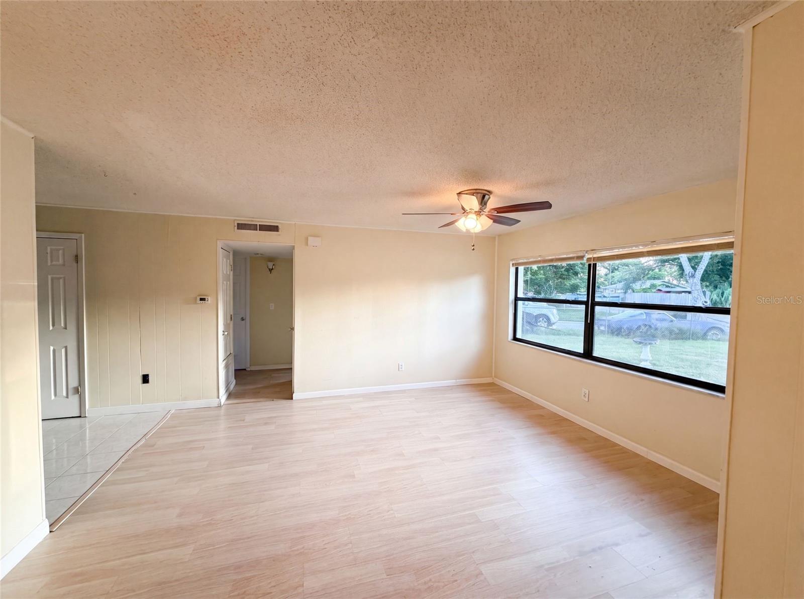722 Virginia Ln Property Photo 3