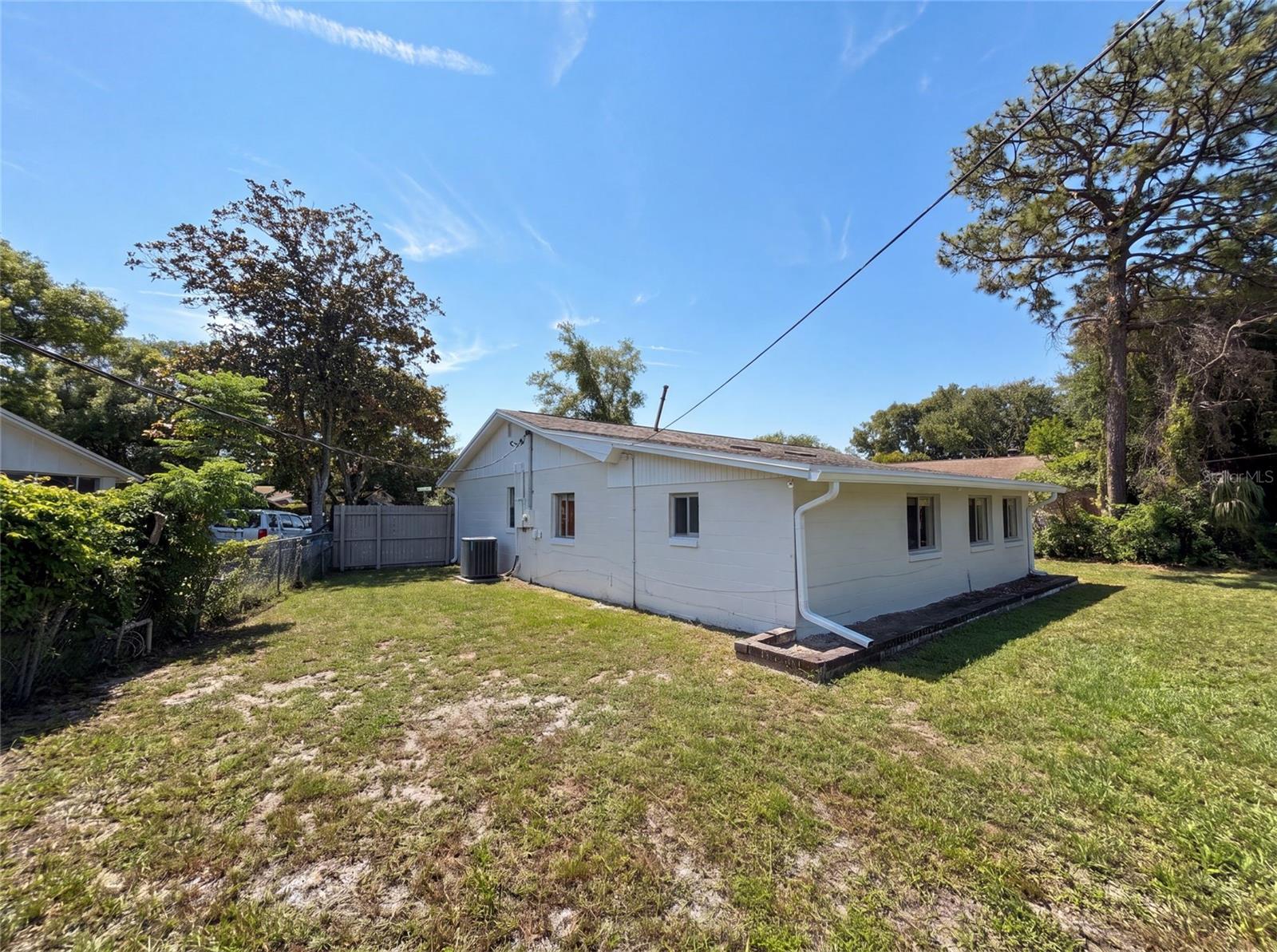 722 Virginia Ln Property Photo 5
