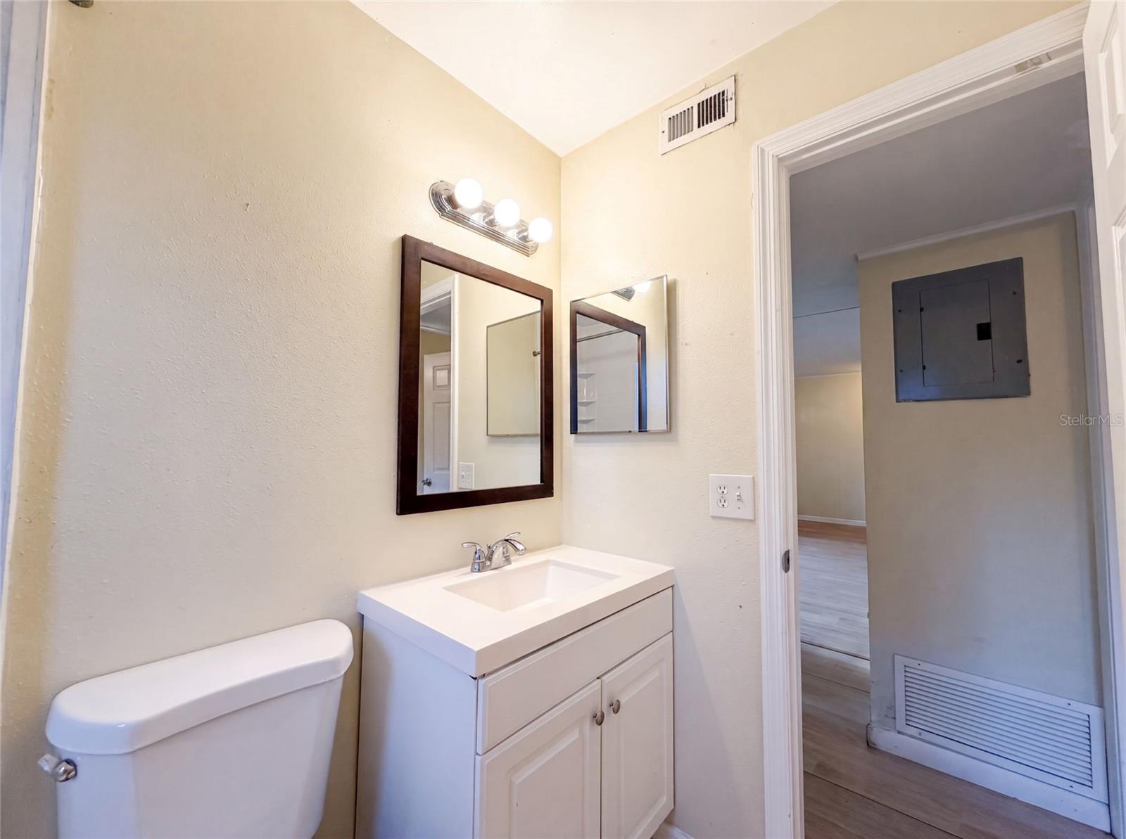 722 Virginia Ln Property Photo 18