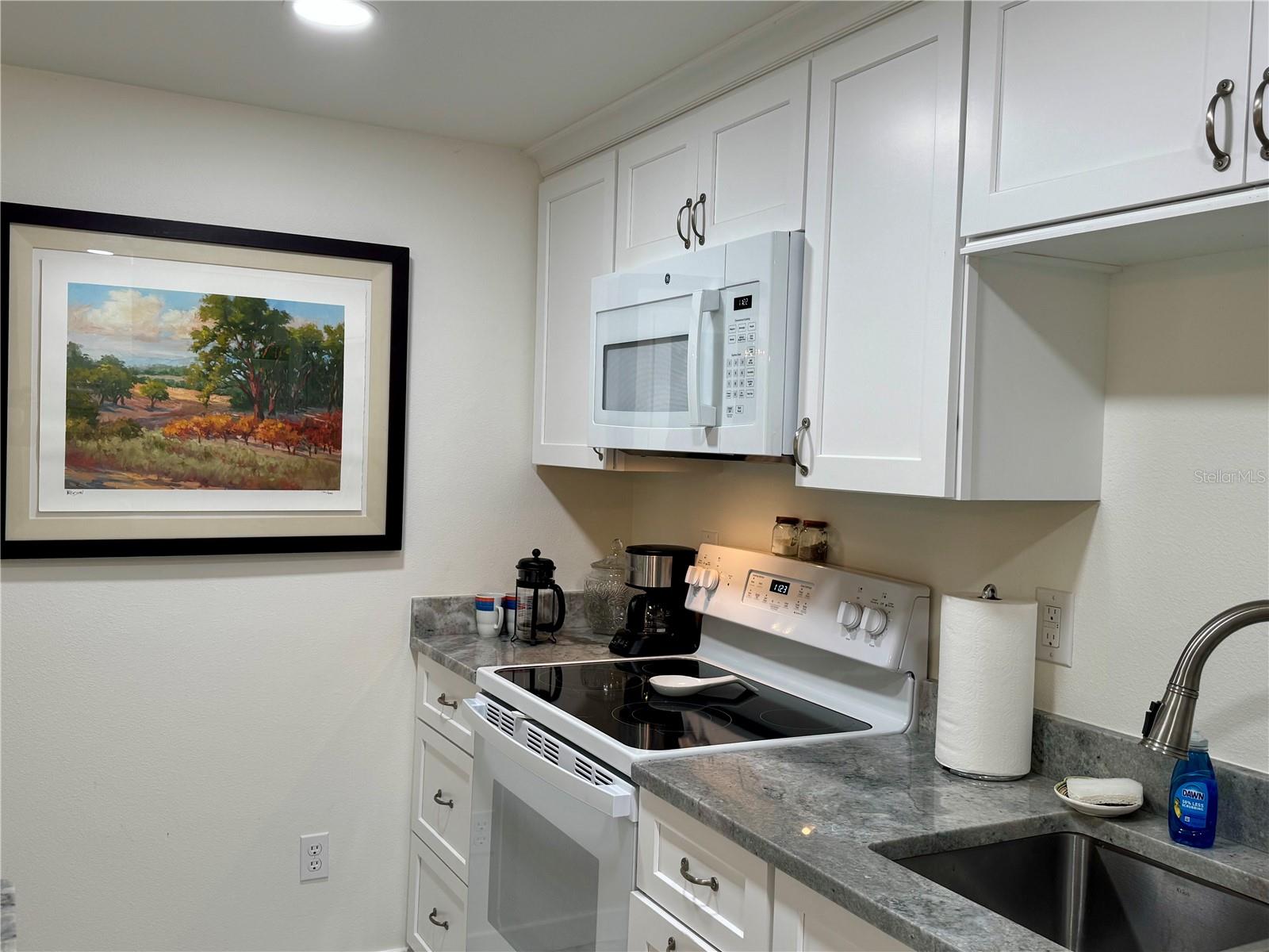 1357 Lakeshore Dr #3 Property Photo 8