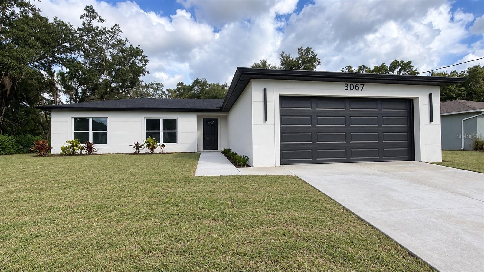 3067 Quarter St Property Photo 2