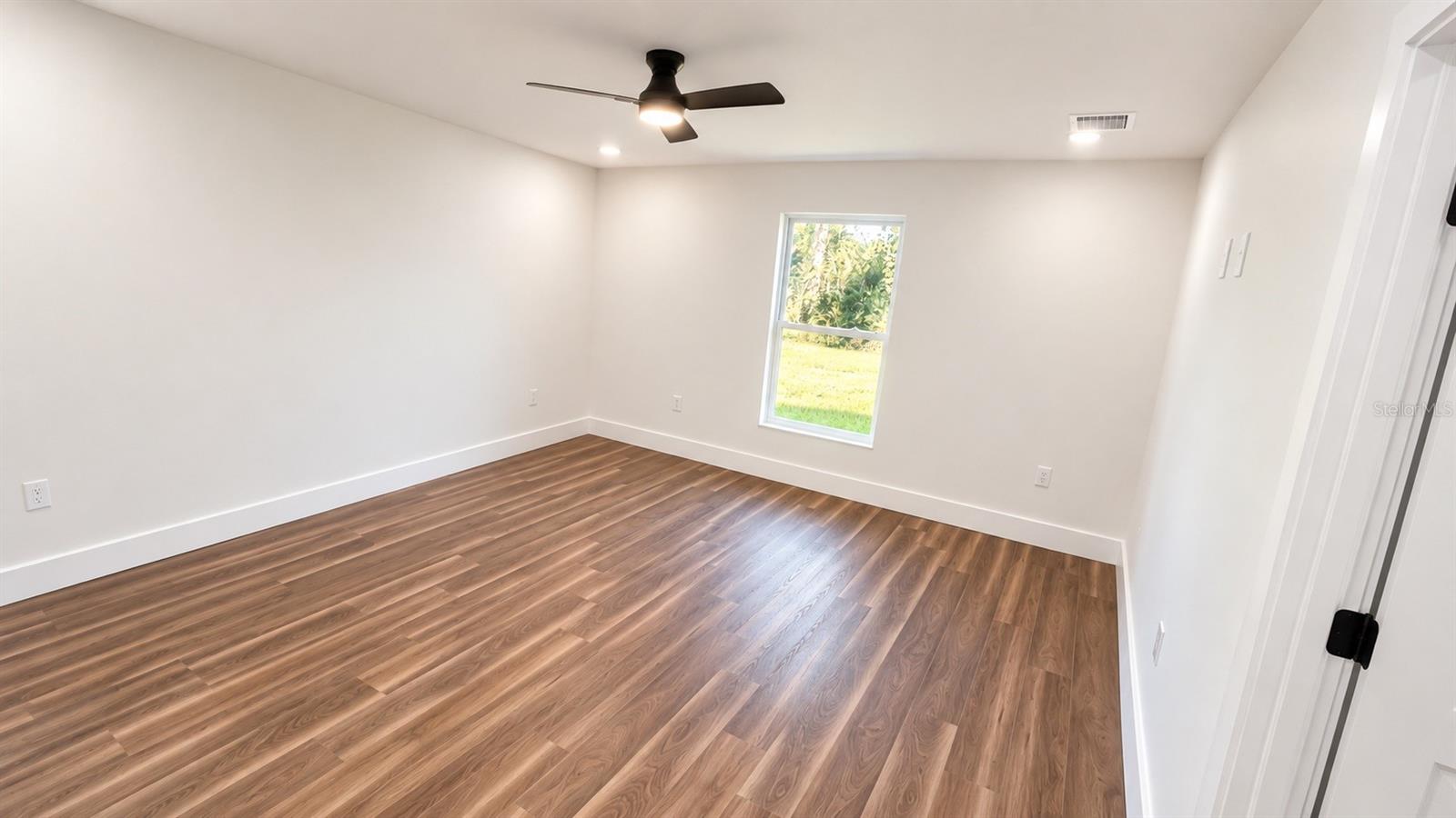 3067 Quarter St Property Photo 13