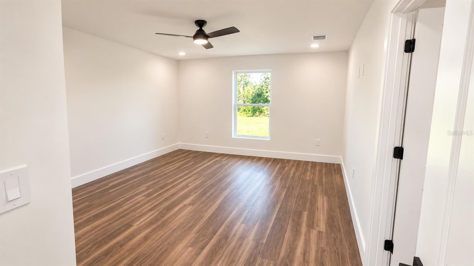 3067 Quarter St Property Photo 32