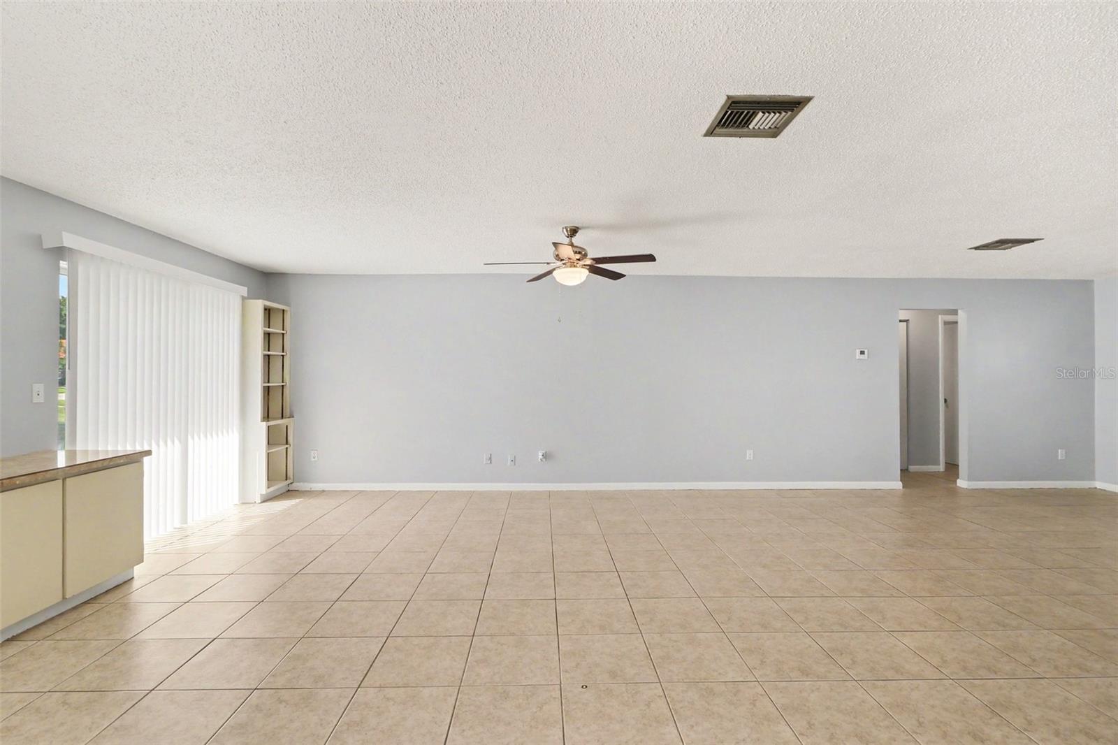 10157 Bluff Ct Property Photo 8