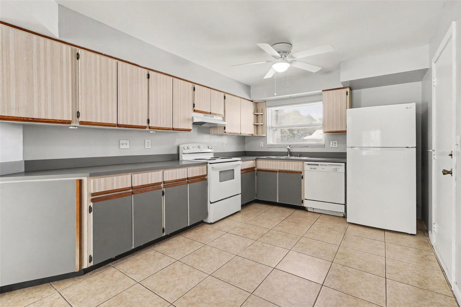 10157 Bluff Ct Property Photo 12